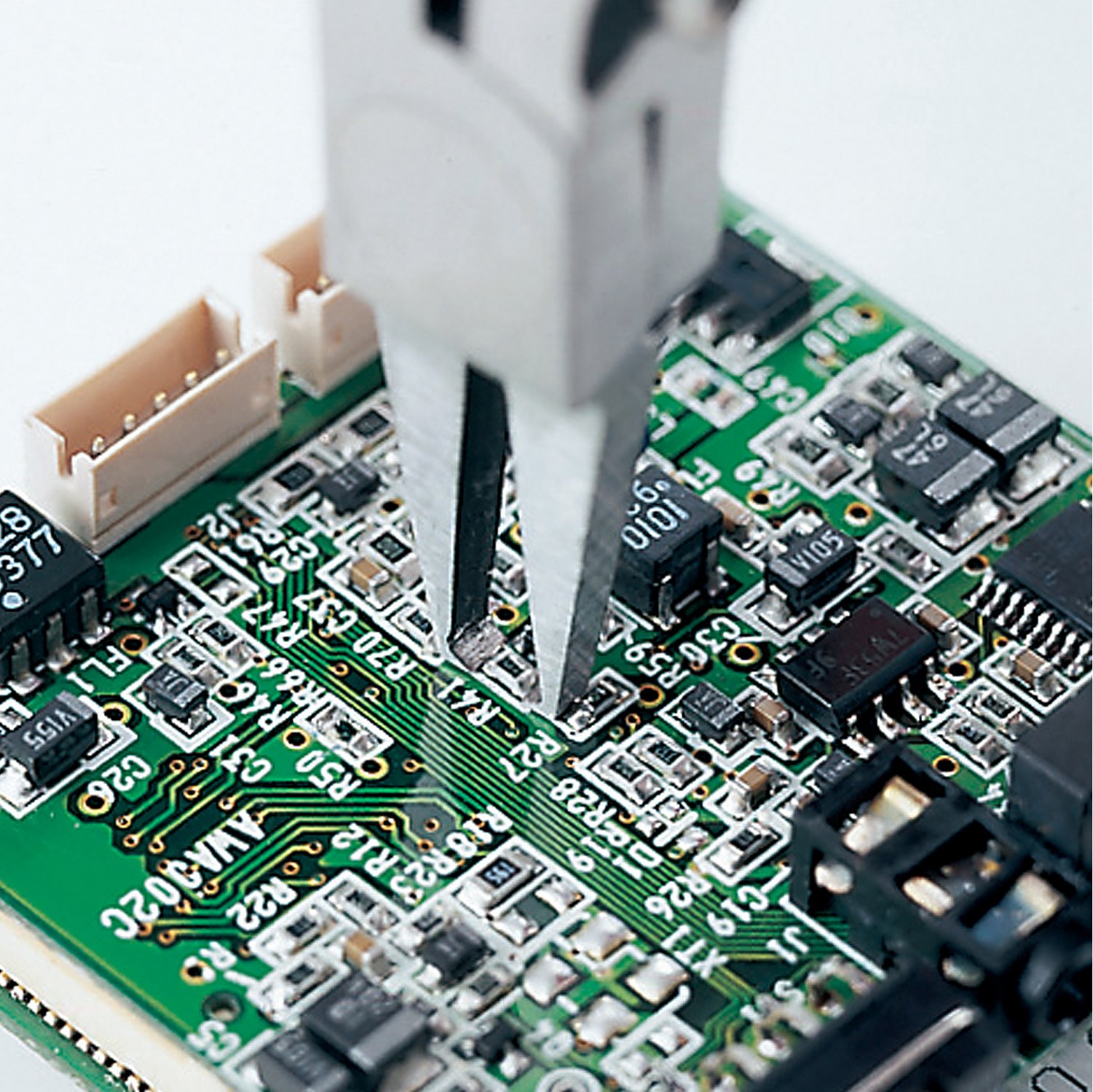 SMT/SMD chip Cutters, for Quick Removal of PCB Surface Mount Components Such as ICS, resistors, capacitors etc. Made in Japan. ENGINEER nz-03, Black