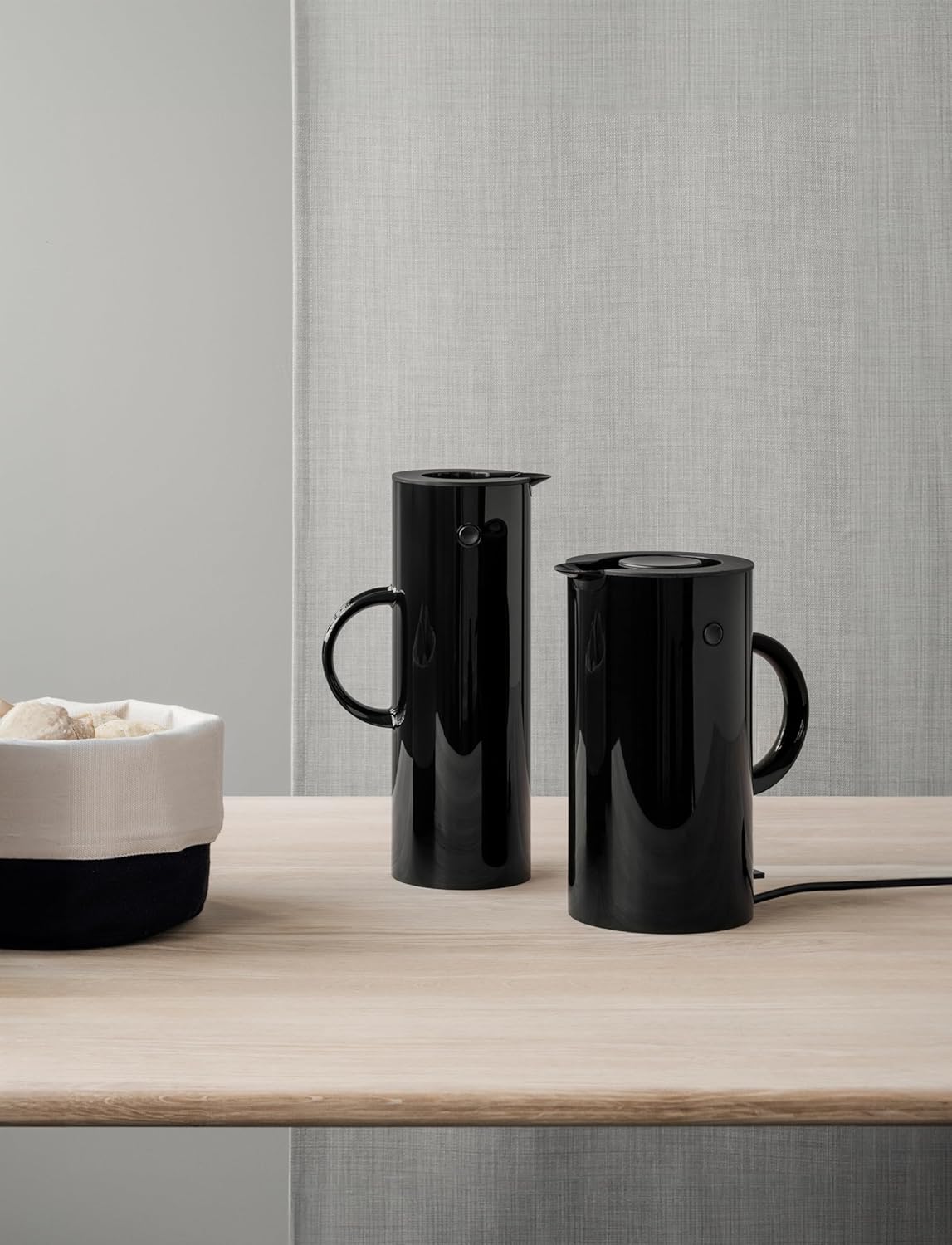Stelton EM77 Vacuum Jug, 33.8 oz, black