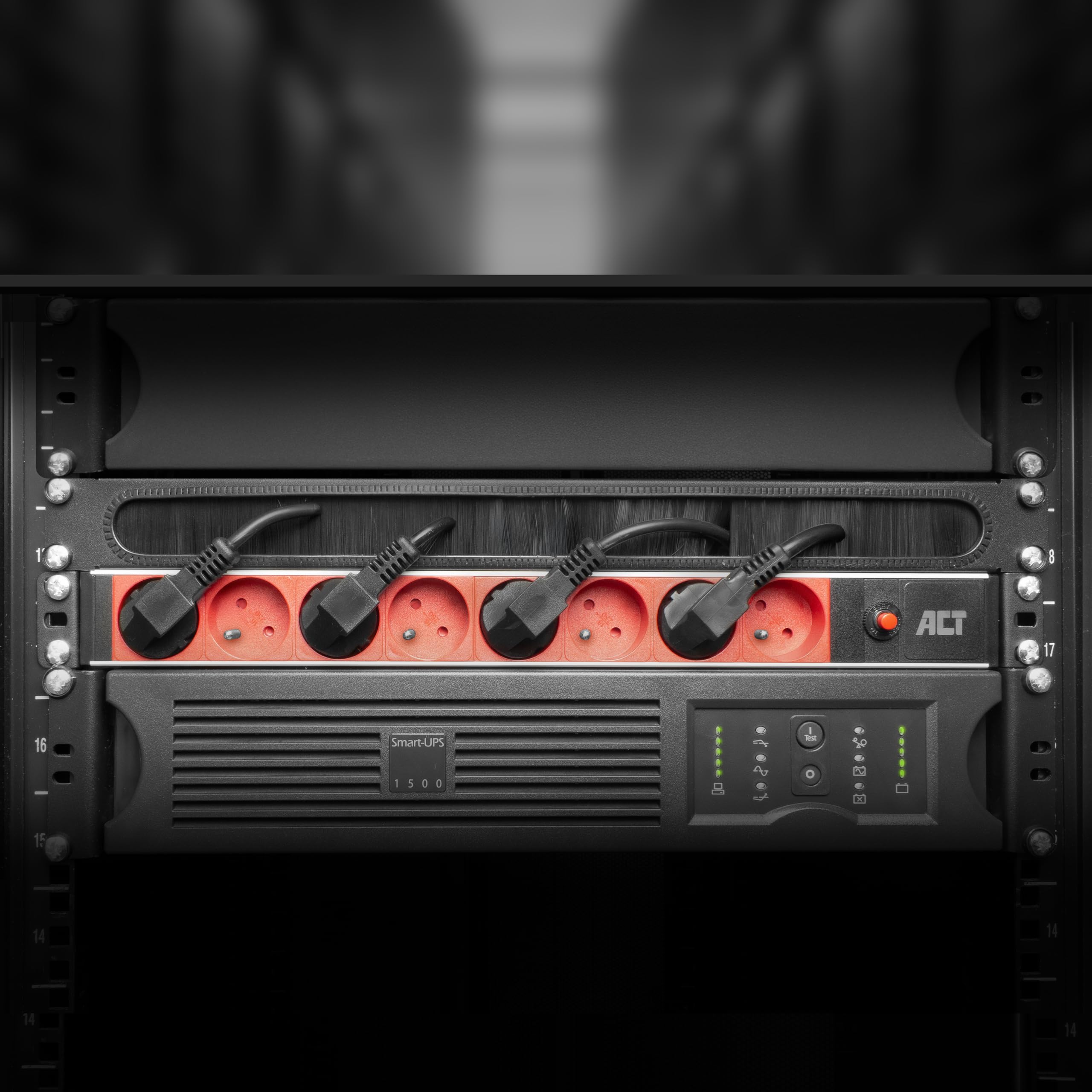 ACT PDU Steckdosenleiste 19", 8X Typ E mit Erdung, 3m Kabel C14 - PD3155