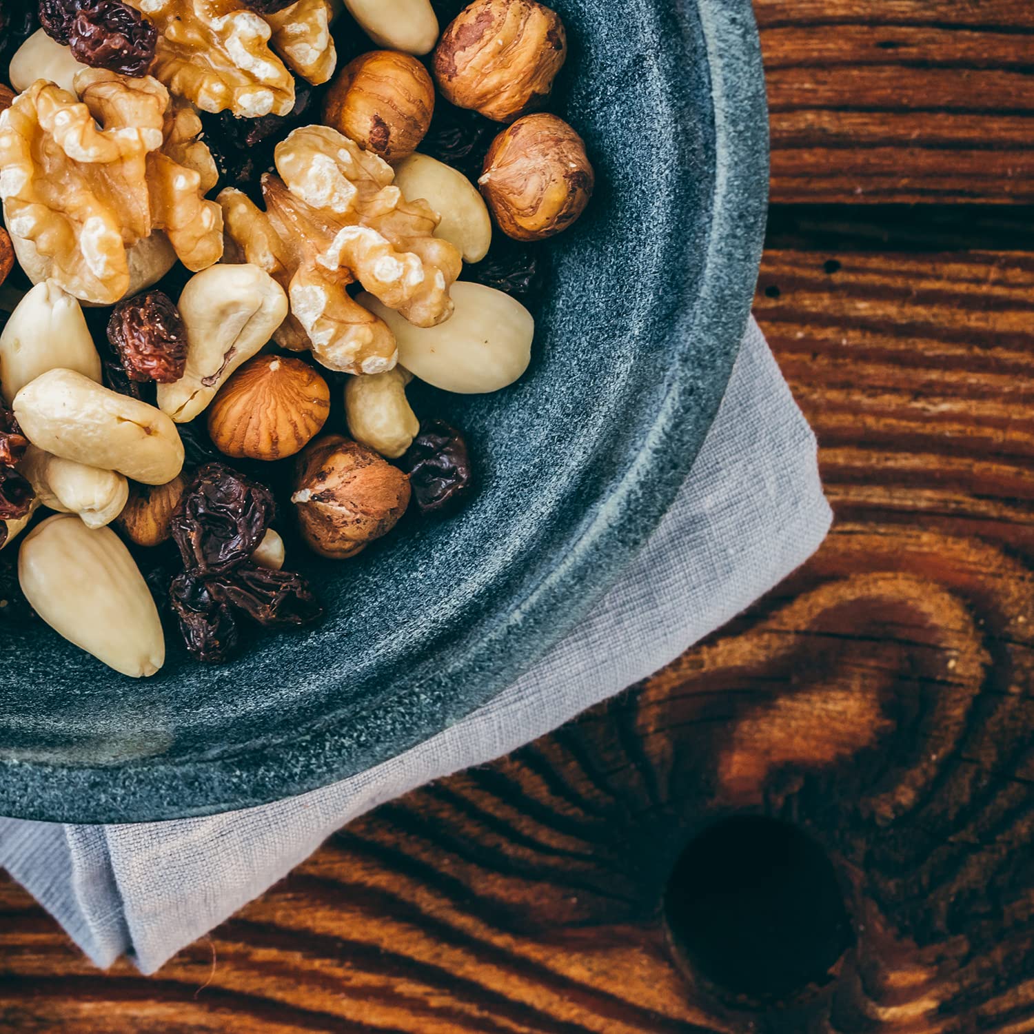 Seeberger Studentenfutter 7er Pack Klassische Nuss-Frucht-Mischung Haselnusskernen Mandeln Walnüssen Cashewkernen Rosinen vegan 7 x 400 g