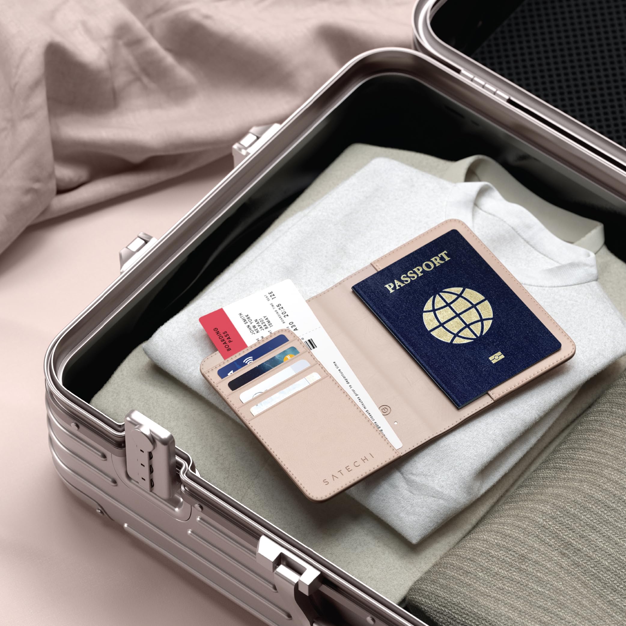 SATECHI FindAll Funda Pasaporte para Viaje con Find My con 4 Slots para Tarjetas, Carga Inalámbrica y Protección RFID, Compatible con App iOS Buscar, Material Premium (PU) - Rose