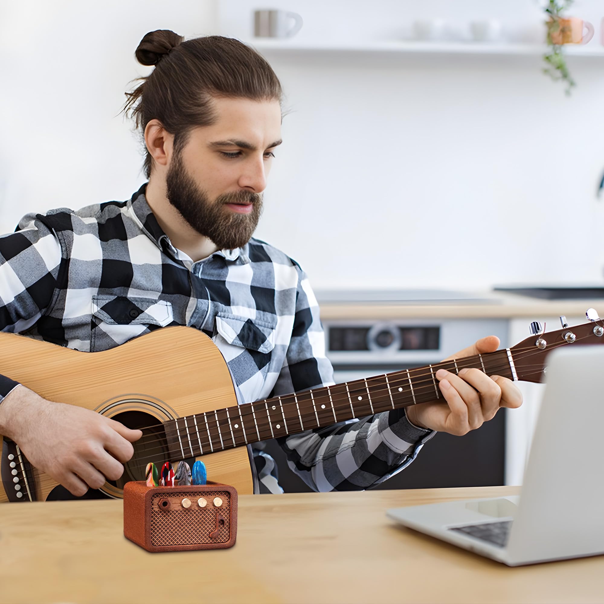 CoolGift Mart Guitar Accessories, Sapele Wood Electric Guitar Amp Shaped Guitar Pick Holder - Image 2