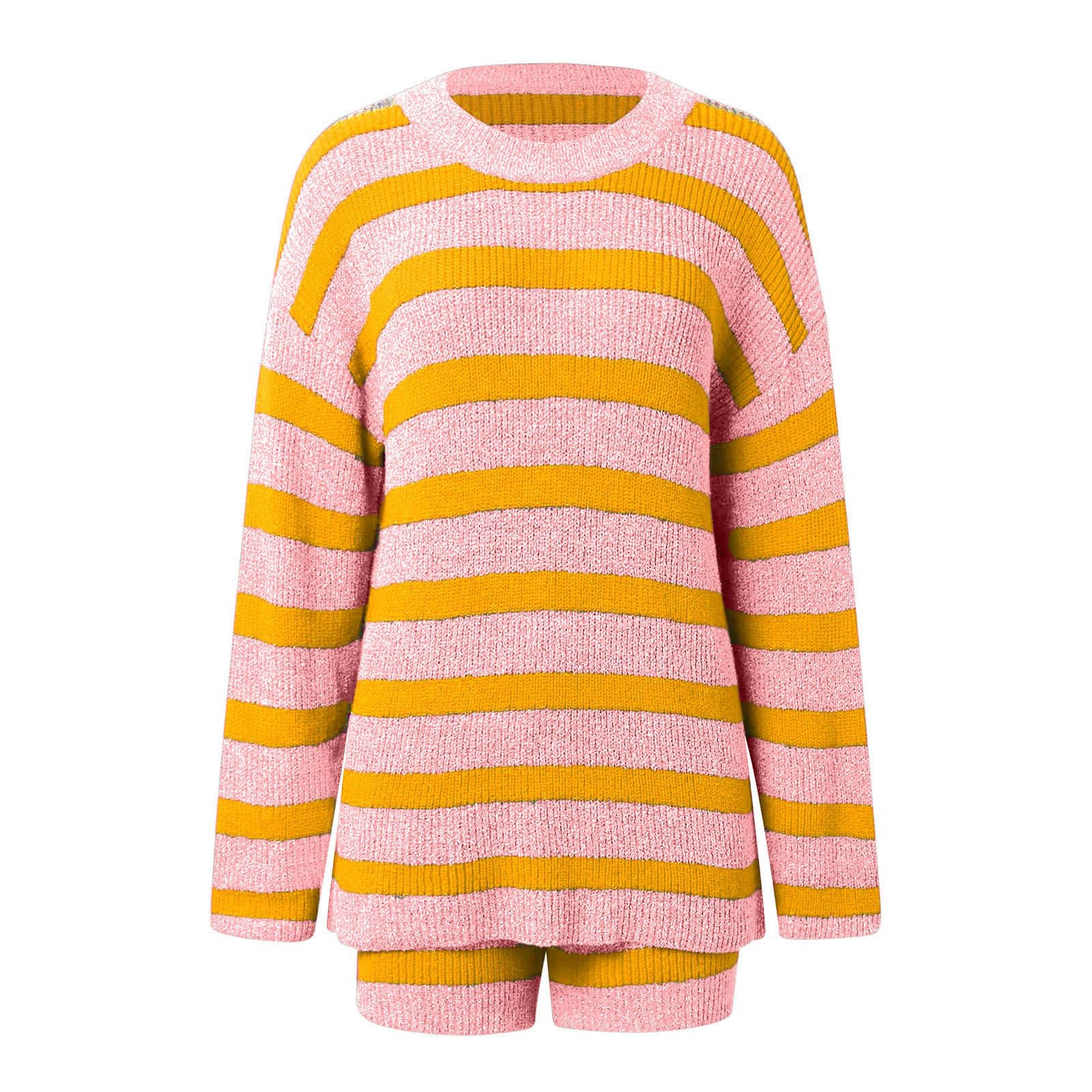 Ensemble pull rayé manches longues et short homewear confortable