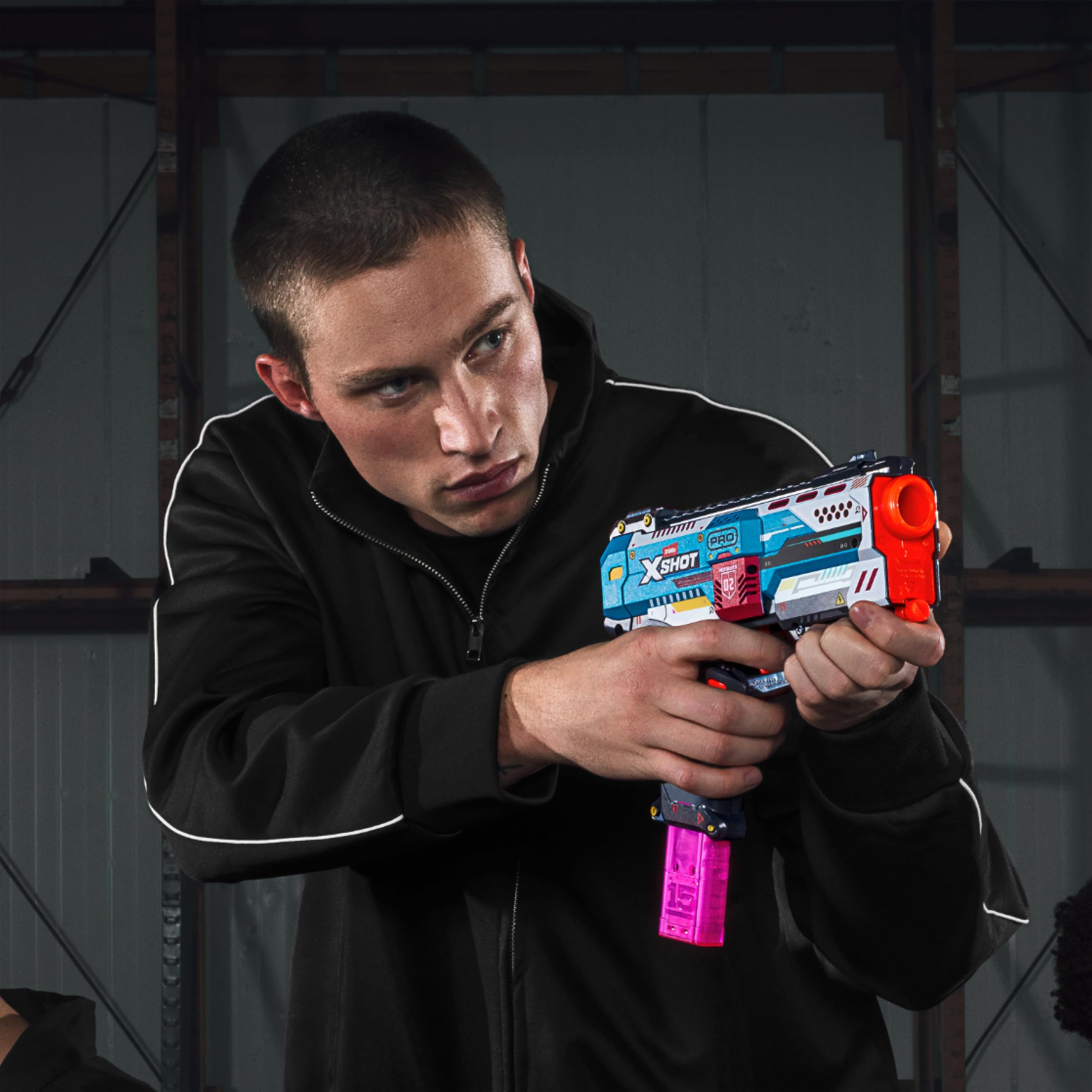 XSHOT SKINS Serie Pro Motorized Thrasher di ZURU – Blaster a dardi di gommapiuma con 30 Dardi Air Pocket Technology, plastica alimentato a batteria per gioco all'aperto, per bambini, 14 anni
