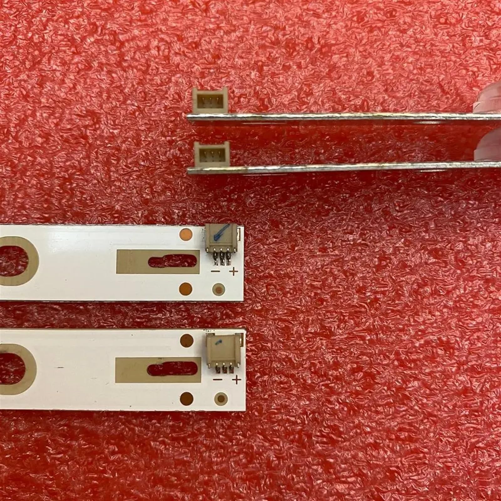 Striscia di retroilluminazione a LED 5LED (6V) Compatibile for 50put6002 IM50US820 50USK1810T2 50PUT6023 K500WDC2 A2 4708-K50WDC-A2113N11(18pcs for 2 TV)