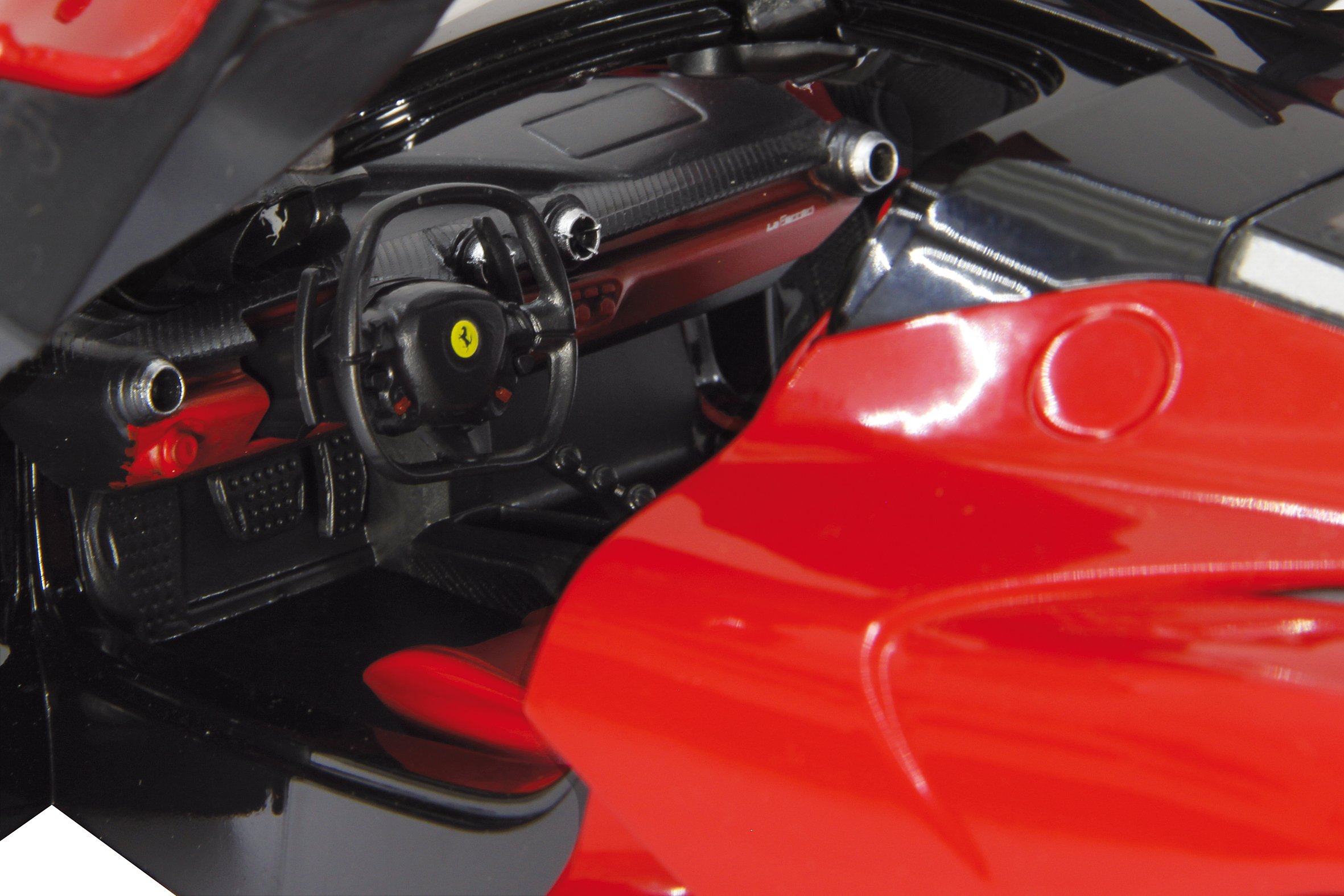JAMARA 404130 - La Ferrari 1:14 2,4 GHz drzwi ręczne - samochód RC, oficjalnie licencjonowany, do 1 godziny czasu jazdy, ok. 11 km/h, idealnie odtworzone szczegóły, szczegółowe wnętrze, światło LED,