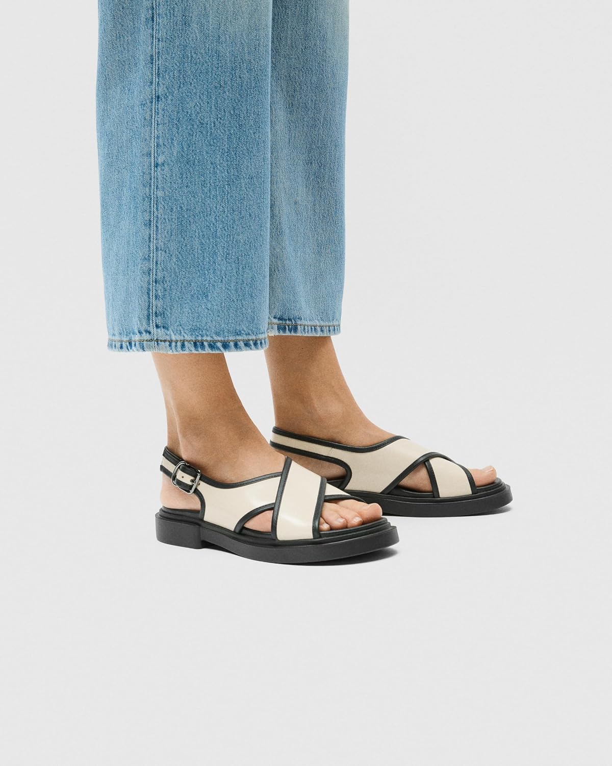 ECCO Women's Seoul Cross Strap Slingback