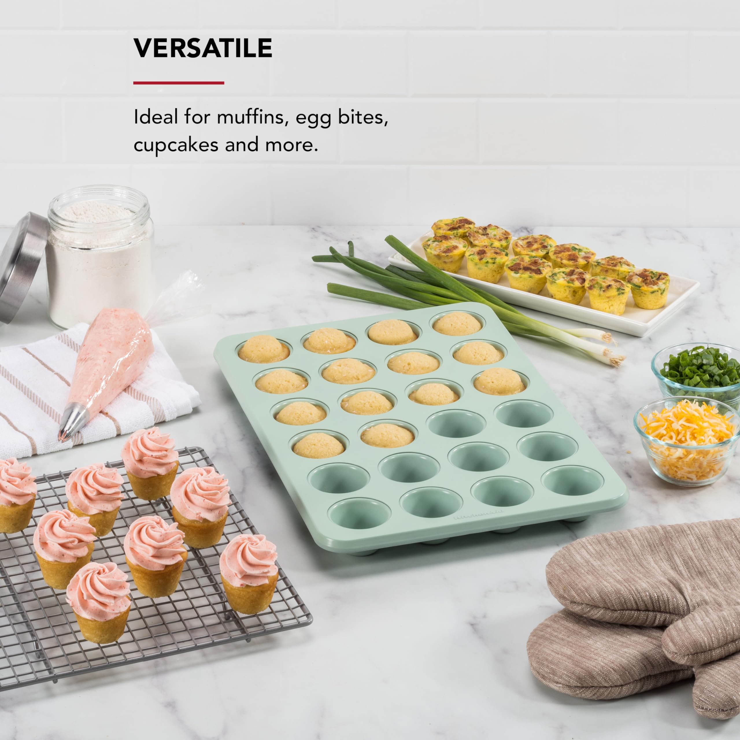 KitchenAid Moule à muffins anti-adhésif en acier aluminisé de fabrication suisse 24 tasses, passe au lave-vaisselle, pistache