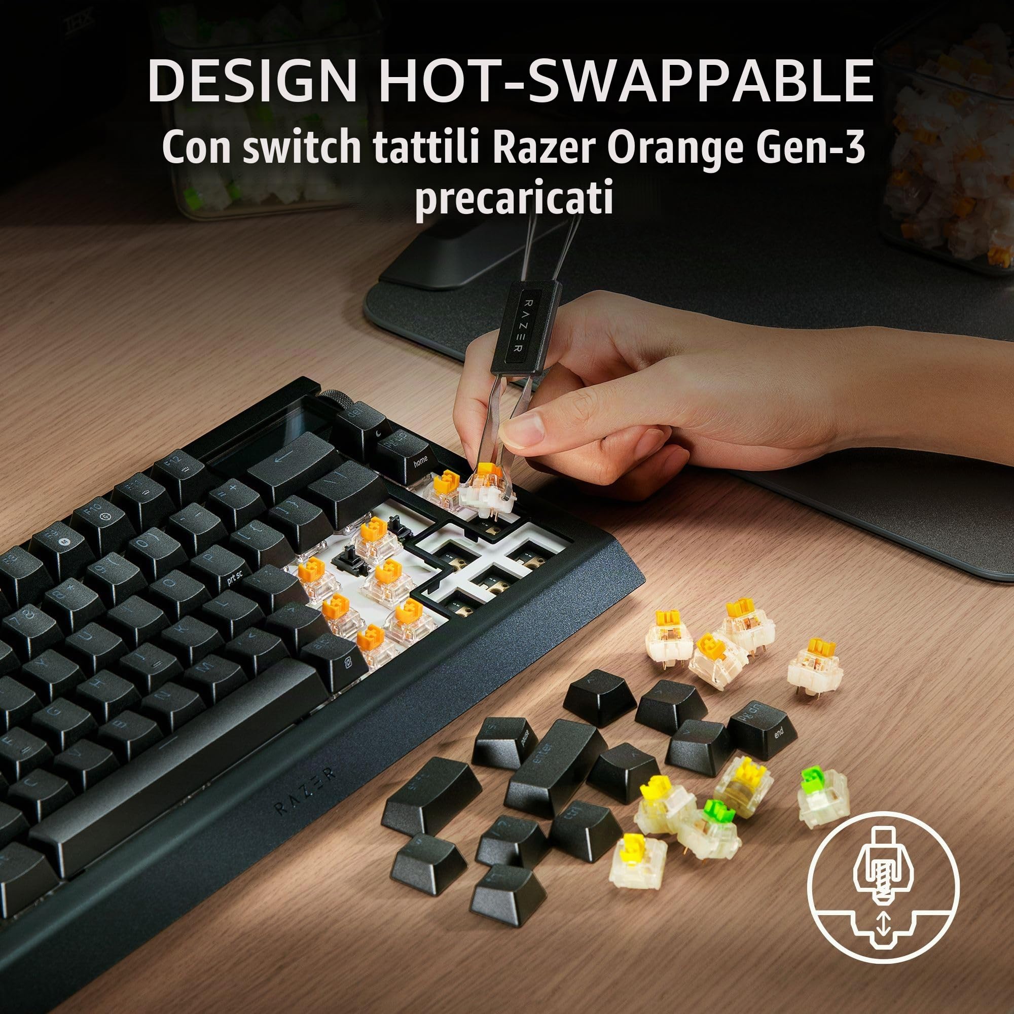 Razer BlackWidow V4 Pro 75% Tastiera da gioco wireless: display OLED - True 4K Hz Wireless - Bluetooth - Hot-swap - Interruttori tattili arancioni - Quadrante di comando Snap Tap - Chroma RGB