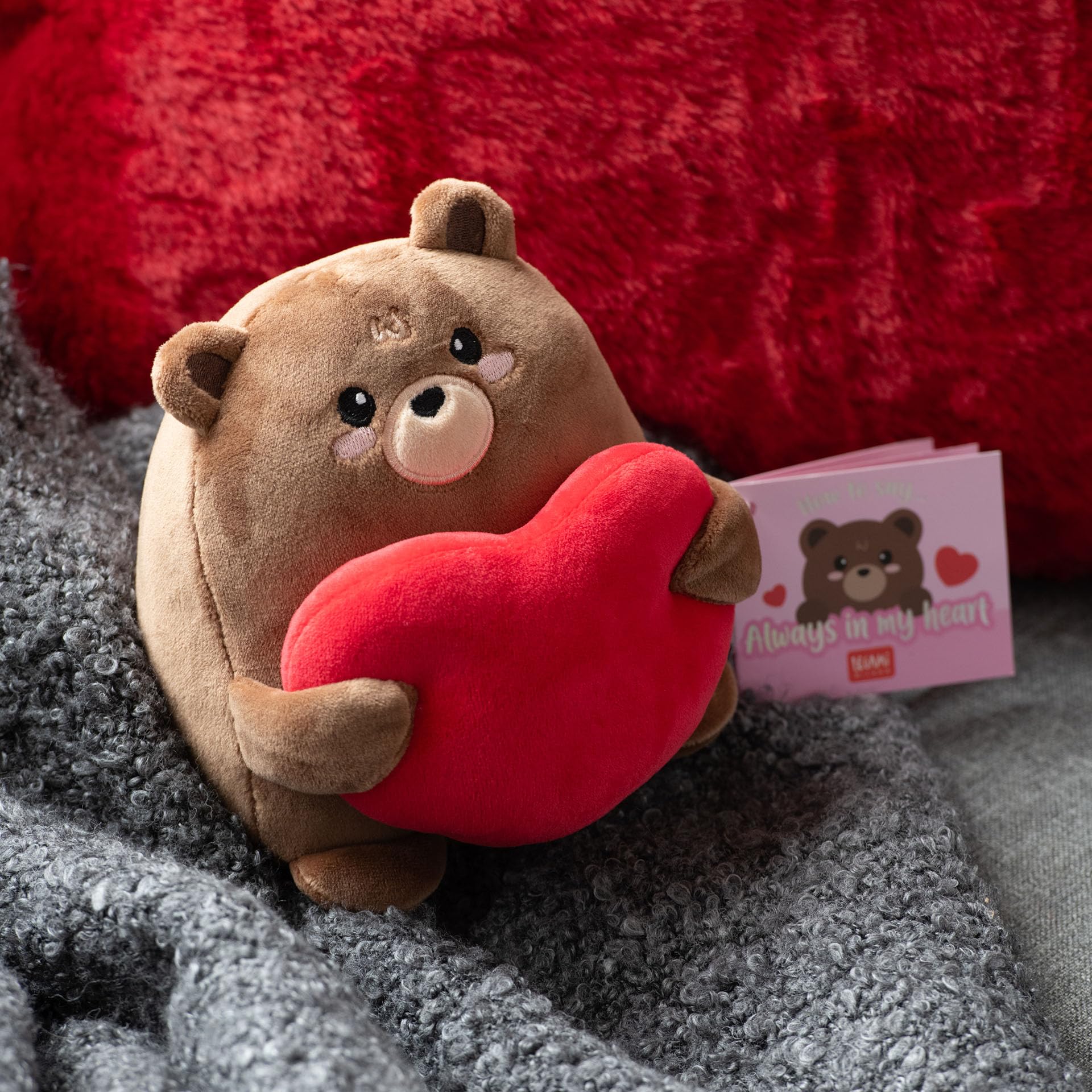Legami - Peluche Plush Super Soft!, Tema Teddy Bear, Formato Mini, con Carta d'Identità personalizzabile, Sta in Piedi da Solo, 14x15x12 cm - 5