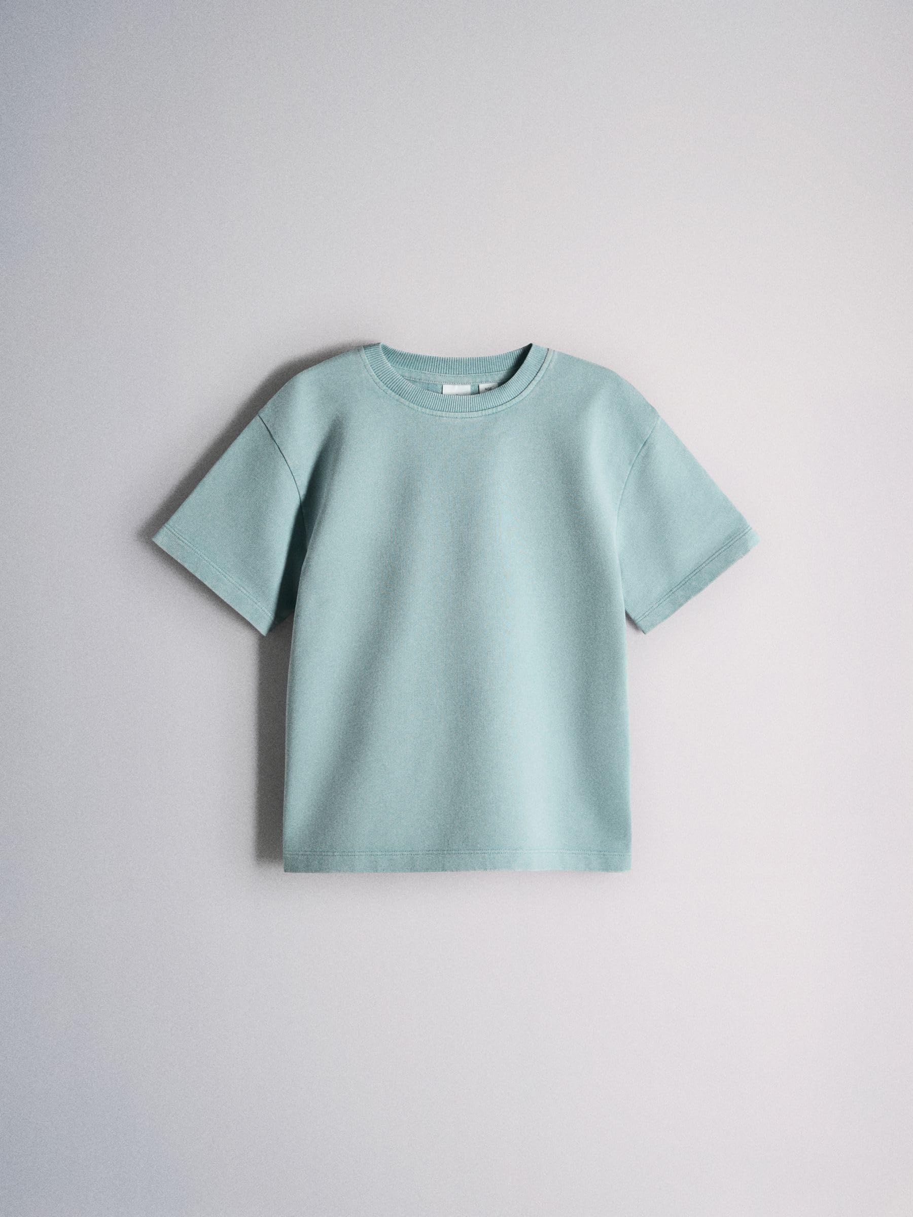 THE SET Jungen Oversized-T-Shirt aus gewaschenem Baumwoll-Jersey und Shorts im Set, 2er-Pack