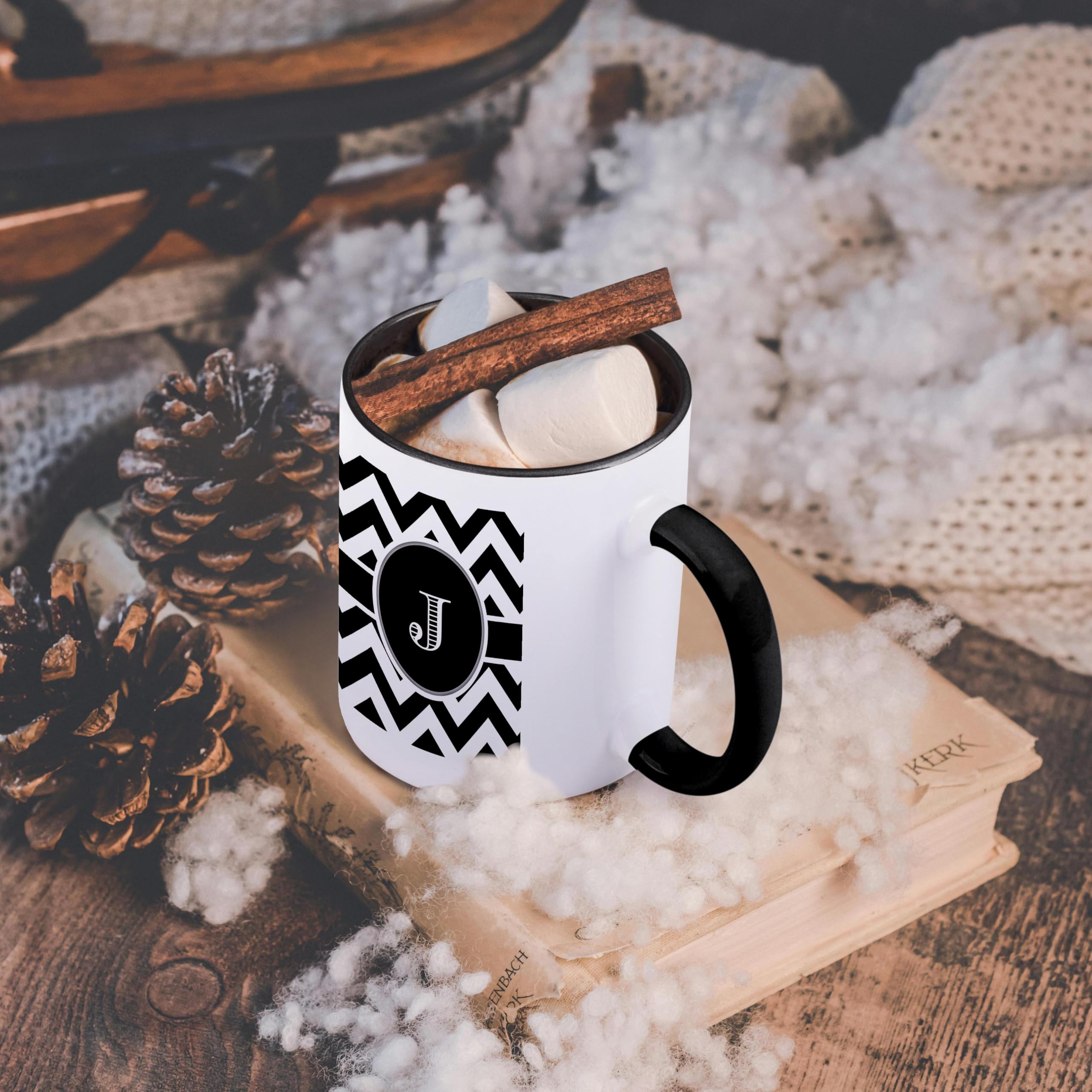 Amazon.com: 3dRose mug_222072_4 Black and white chevron monogram