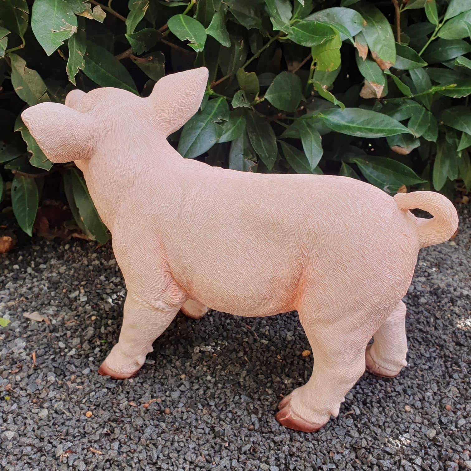 Figurine de jardin en forme de tête de cochon debout - 23 cm - Figurine de porcelet pour le jardin - Décoration résistante aux intempéries