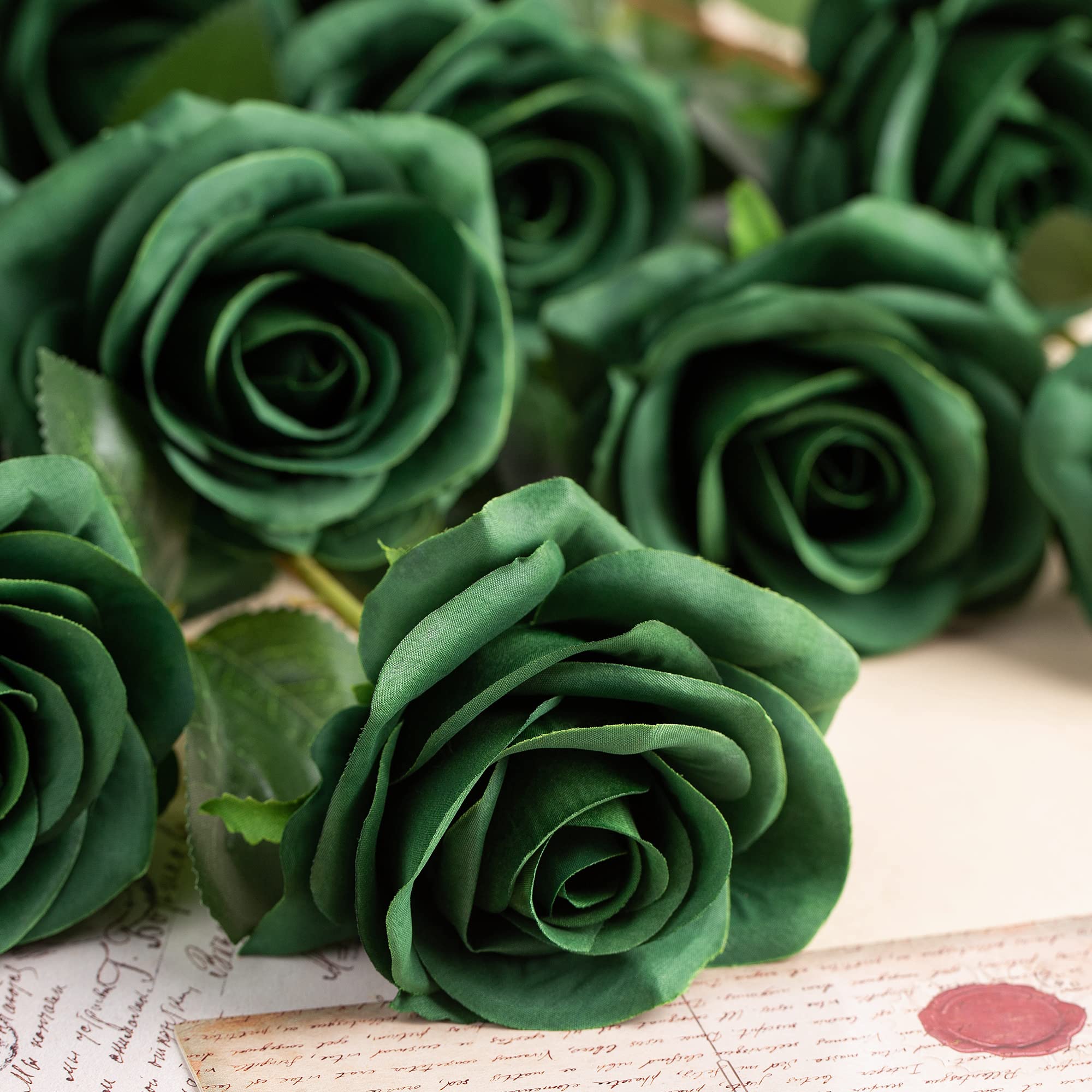 LVEFIT Fiori di rosa artificiali verde salvia verde salvia rose di seta fiori 12 pezzi con stelo lungo bouquet di rose in seta per matrimoni, addio al nubilato, parte della decorazione della