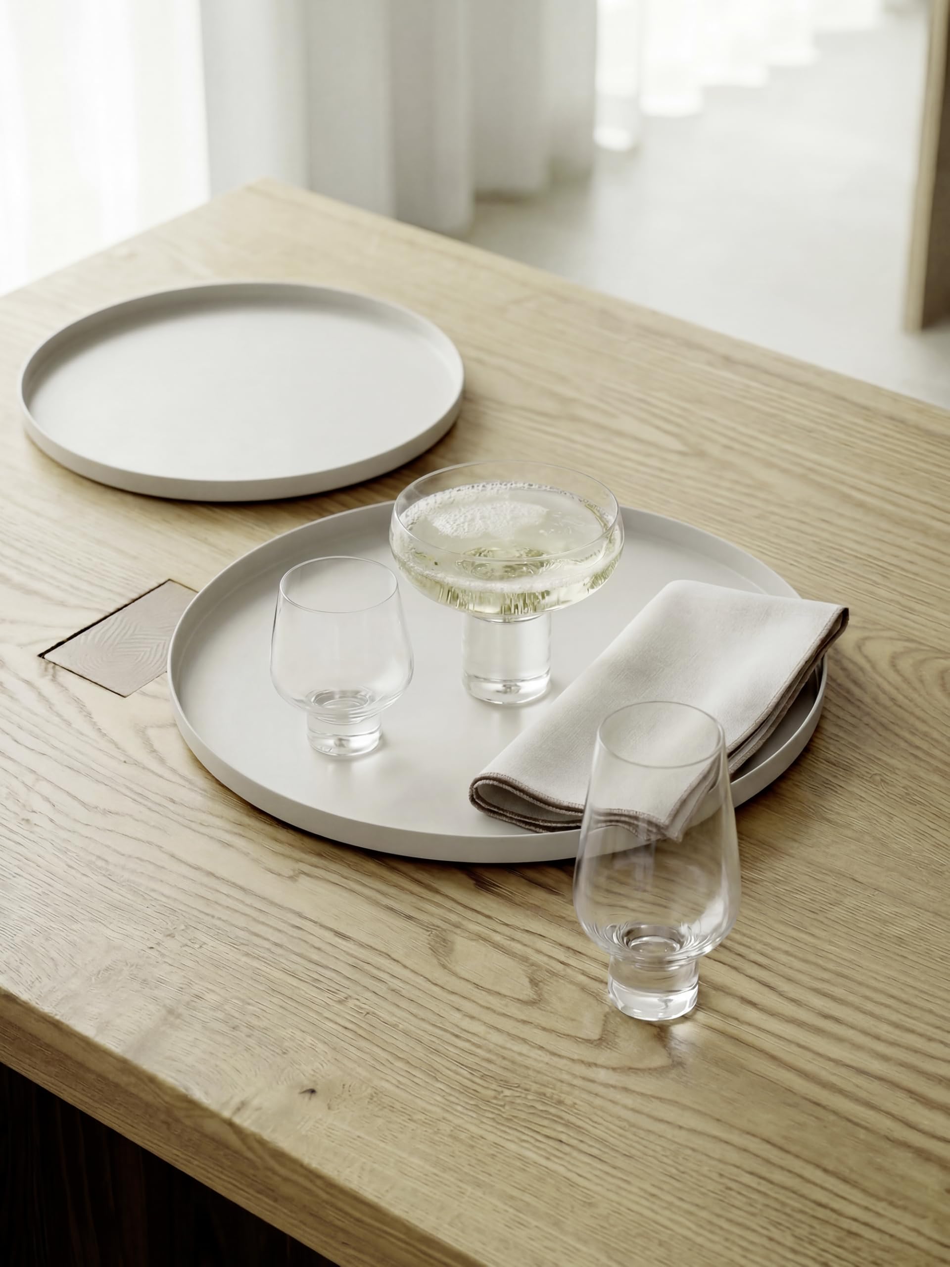 blomus | Serviertablett | Peasy | Edelstahl/Moonbeam | S | Ø30cm rund mit Rand |