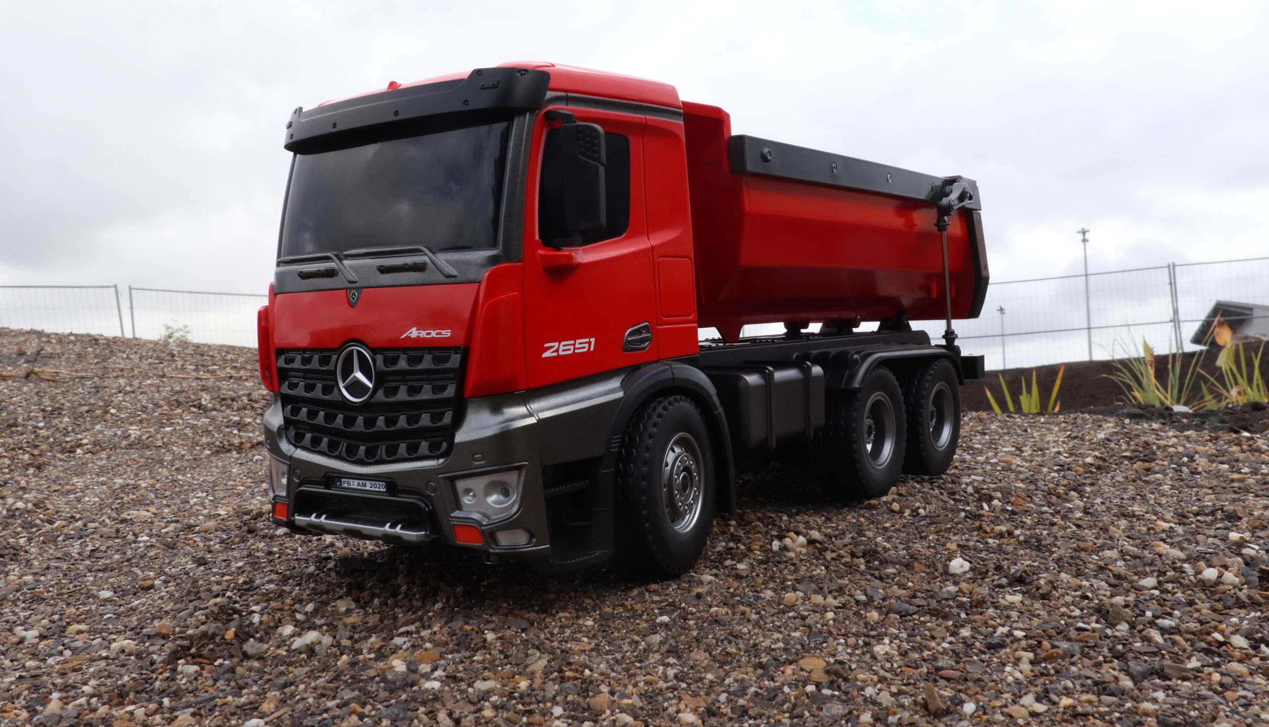 Amewi 22407 Mercedes Benz Arocs elettrico Camion RC pronto all'uso (RTR) con batteria e caricatore