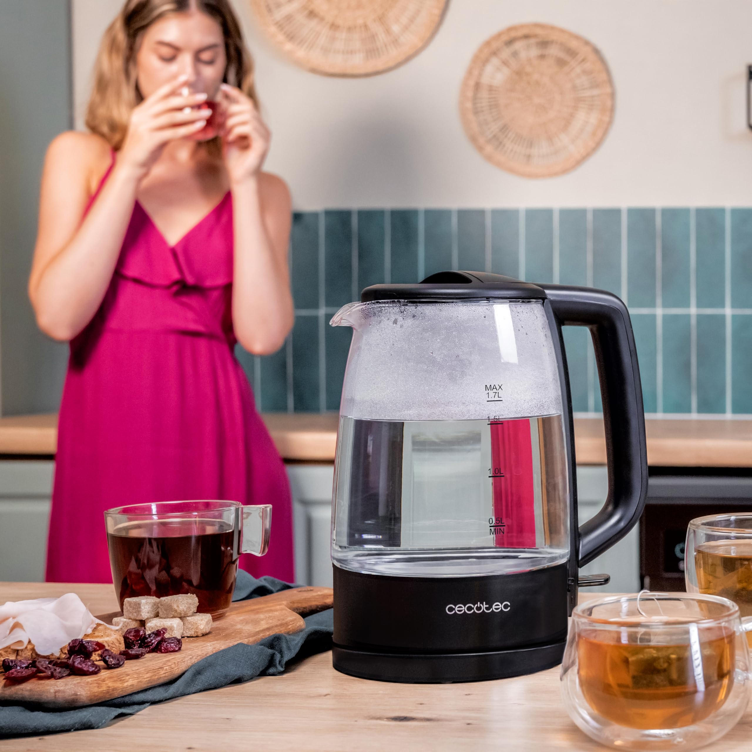 Cecotec Bollitore Elettrico per Acqua da 1,7 L ThermoSense 320 Clear. 2200W, Corpo in Vetro di Borosilicato di Alta Qualità, Indicatore Luminoso, Base con Rotazione a 360º, Sistema di Sicurezza