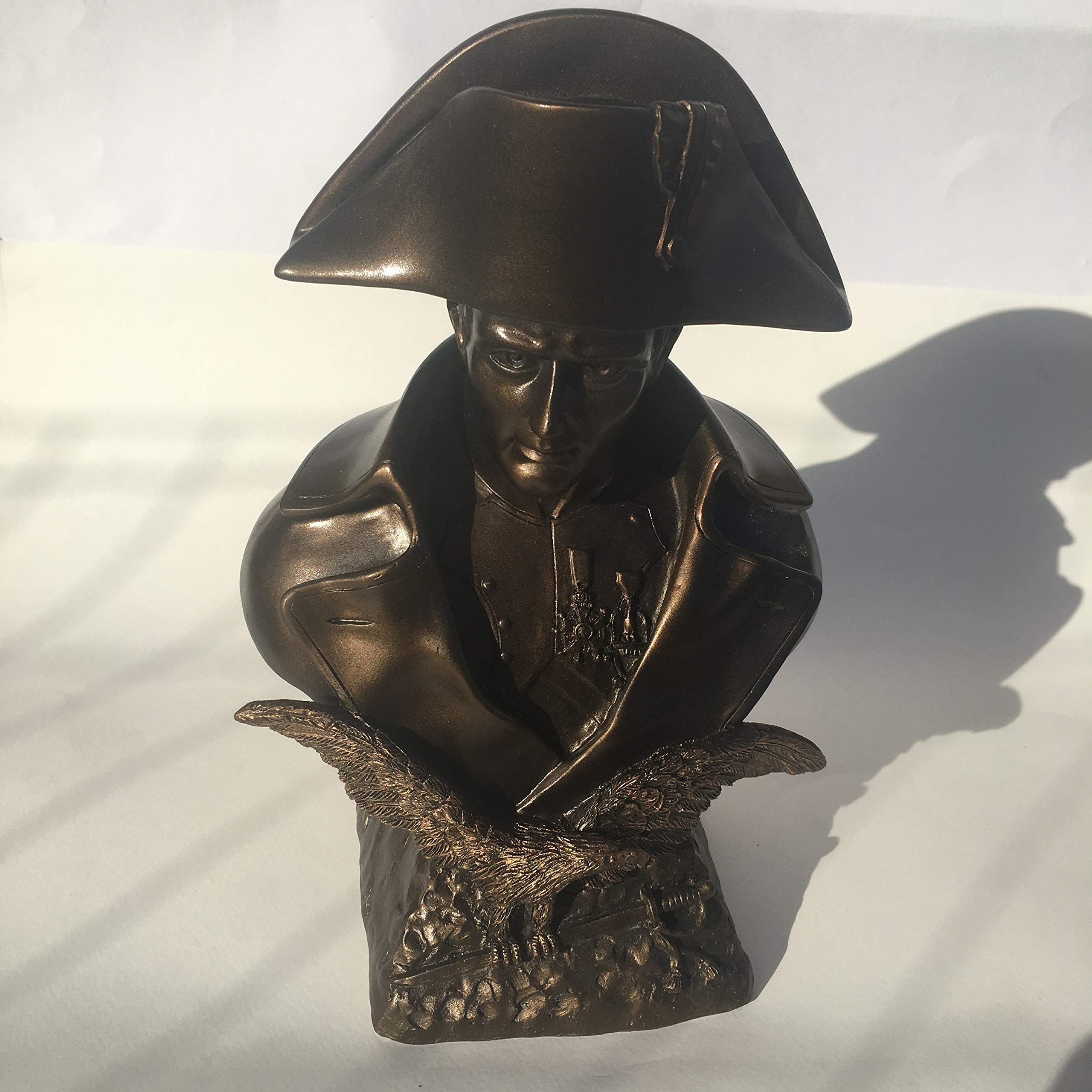 Reproduction de l'oeuvre Buste de Napoléon du sculpteur RUFFONY - Grande Taille 24CM - matière résine de qualité - Couleur Bronze foncé - Aspect Brillant