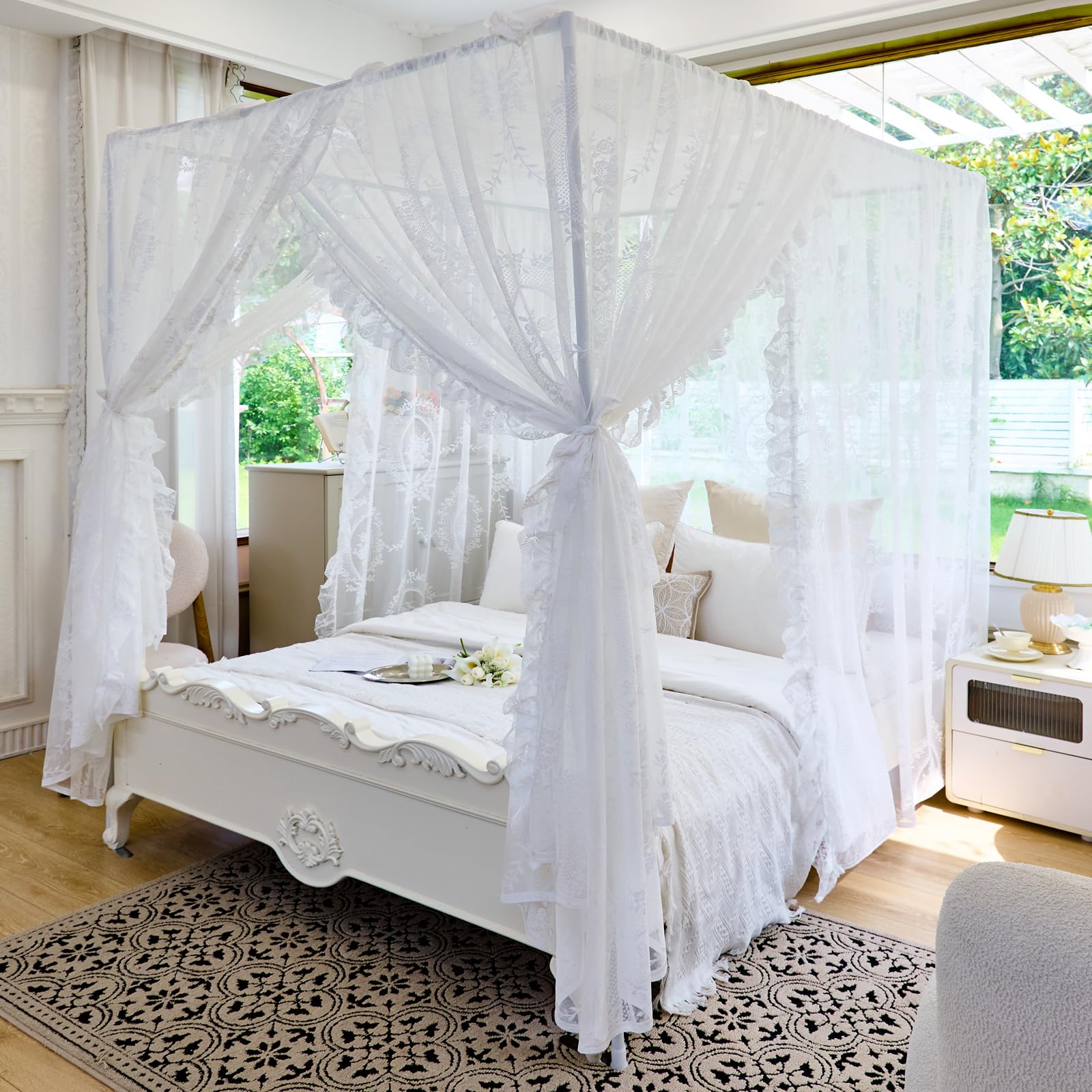 AIKASY Elegante Spitze Prinzessin 4 Poster Betthimmel Moskitonetz - Romantische Hochzeit Braut Schlafzimmer Dekor Kinderzimmer Bettvorhang für Damen Erwachsene - (Weiß - 2, Queen)