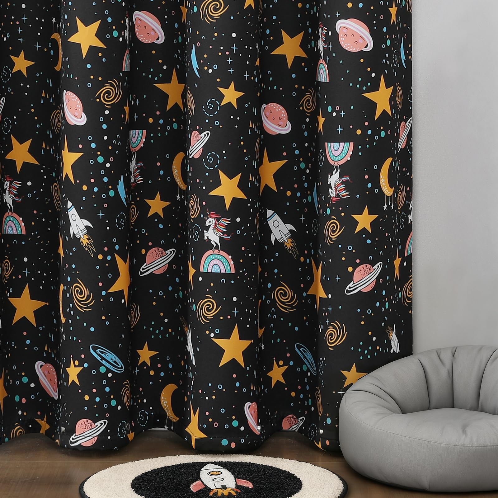 Kinder-Verdunkelungsvorhänge, Stern und Mond, wärmeisoliert, Jungen-Vorhang für Kinderzimmer, Raumverdunkelung, Verdunkelungsvorhänge, Ösen, Fensterbehandlungen, Dekor, schwarz, 132 x 183 cm, 2