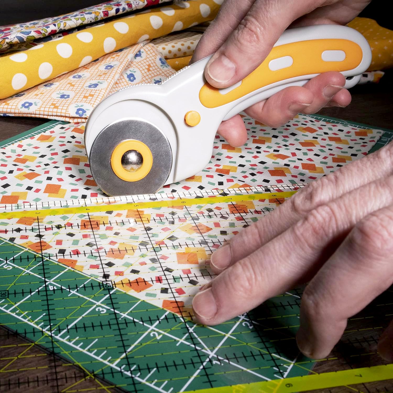 切切さま専用ページ Amazon.co.jp: (9x12) - Rotary Cutter & Self Healing Mat Set