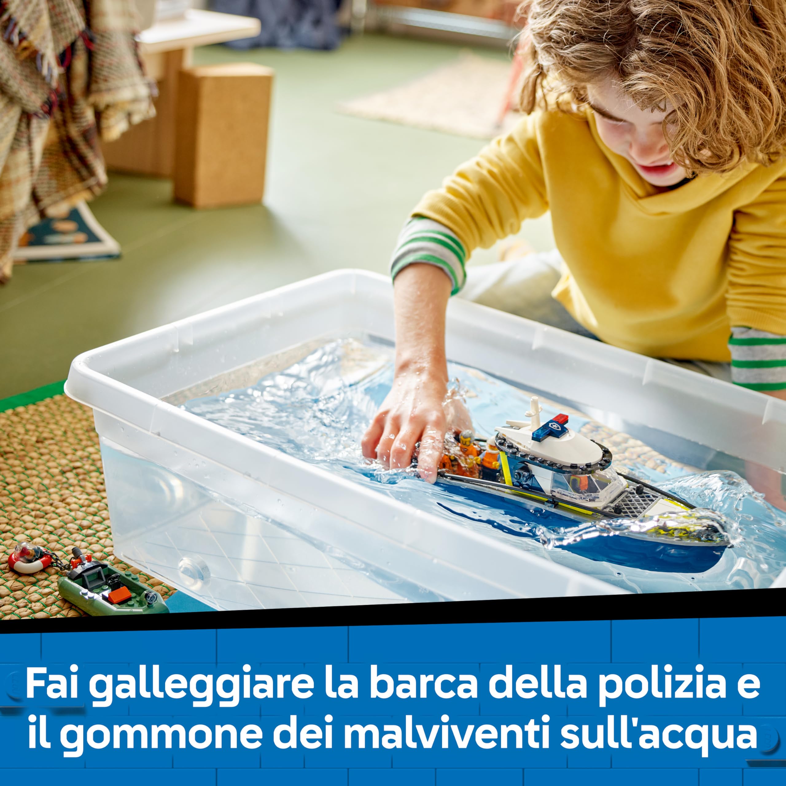 LEGO City Inseguimento del Motoscafo della Polizia – Include 2 Barche Giocattolo, 3 Minifigure e una Figura di Squalo – Regalo per Bambini e Bambine da 6 Anni in su – 60456