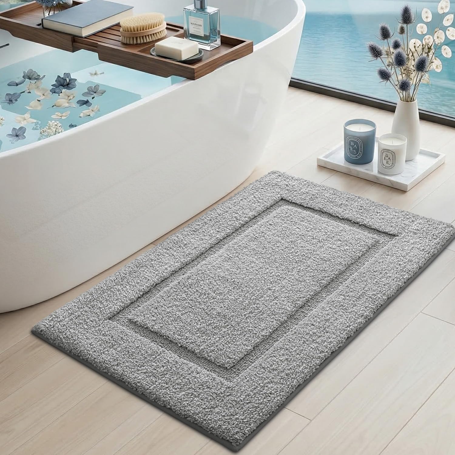 DEXI Tapis de salle de bain ultra absorbant, doux, lavable en machine, antidérapant, pour sol de salle de bain, baignoire, salle de douche, 91,4 x 61 cm, gris clair