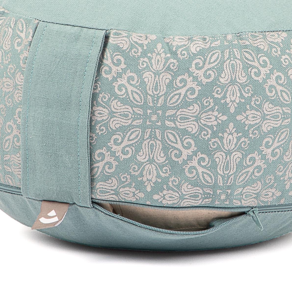 Bodhi Meditationskissen RONDO | Abnehmbarer Bezug aus 100% Baumwolle | Bio-Dinkelfüllung | Höhe 14-20 cm | Praktische Trageschlaufe | Maharaja Collection (Mineral Blue RAJA/silber-uni)