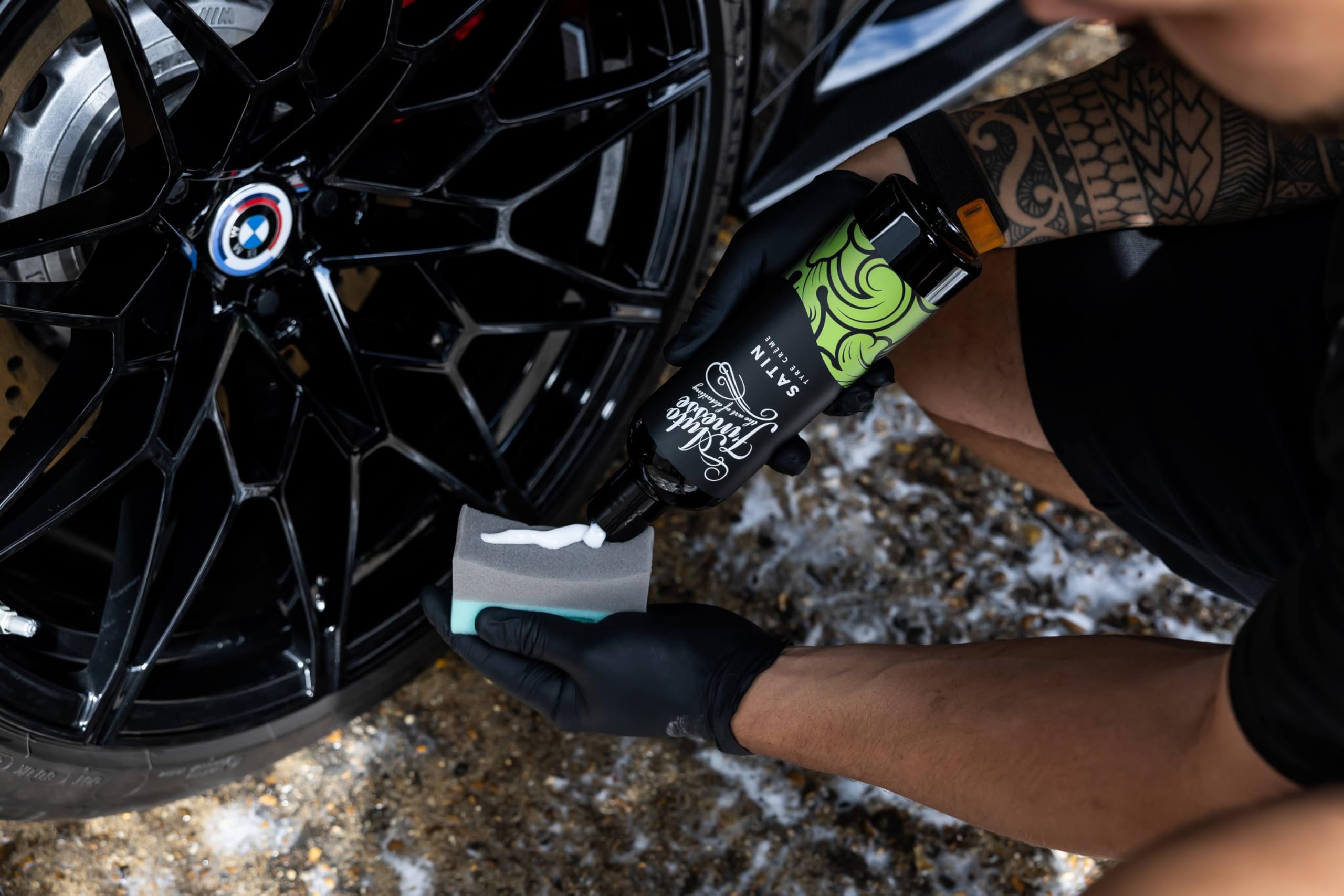 Auto Finesse Gel satiné pour pneus 500 ML | Produit de qualité supérieure | Fabriqué au Royaume-Uni | À Base d'eau | Brillance Longue durée | Finition Mate à Brillante
