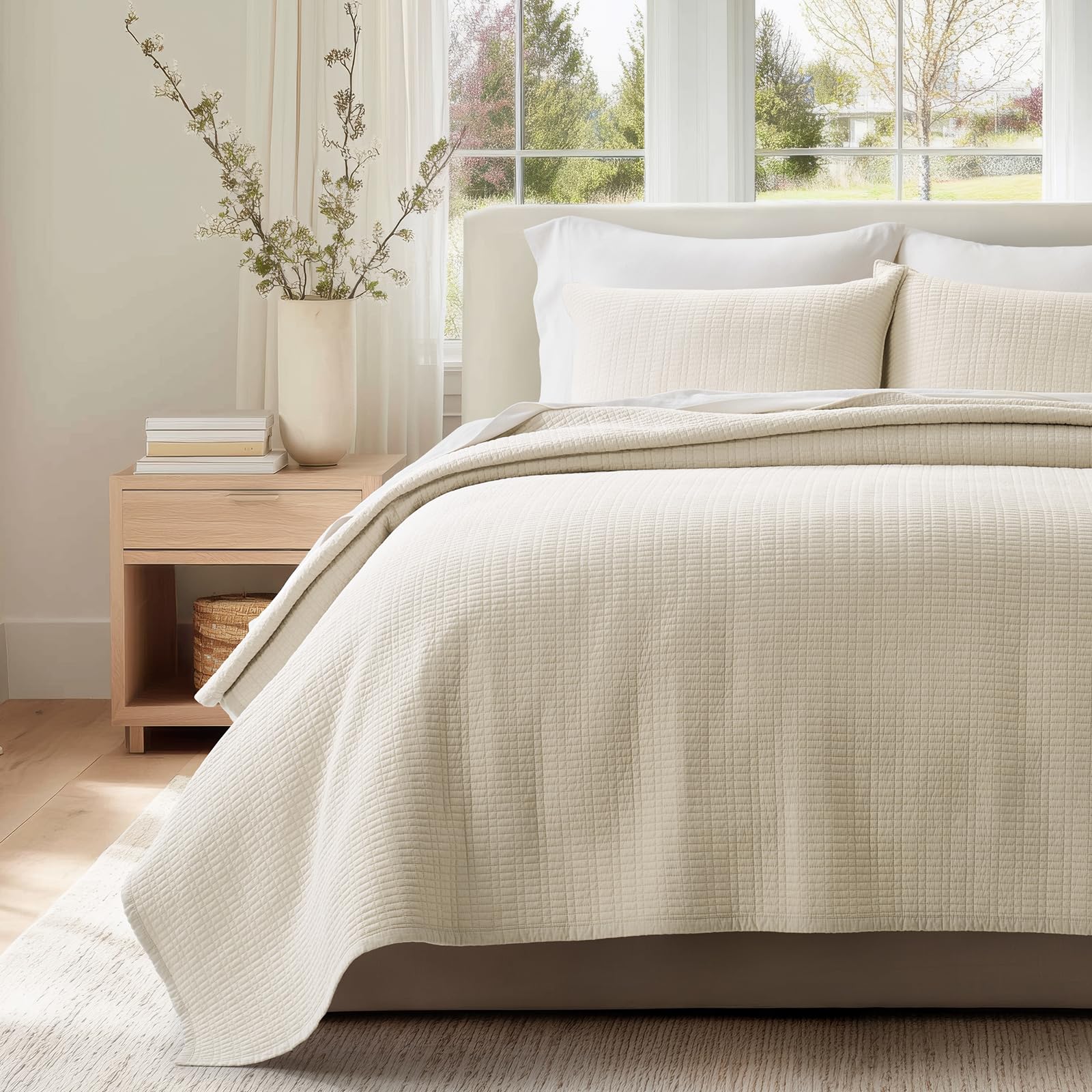 Photo 1 of EverGrace Queen Quilt Set - 100% Cotton Grid Stitch