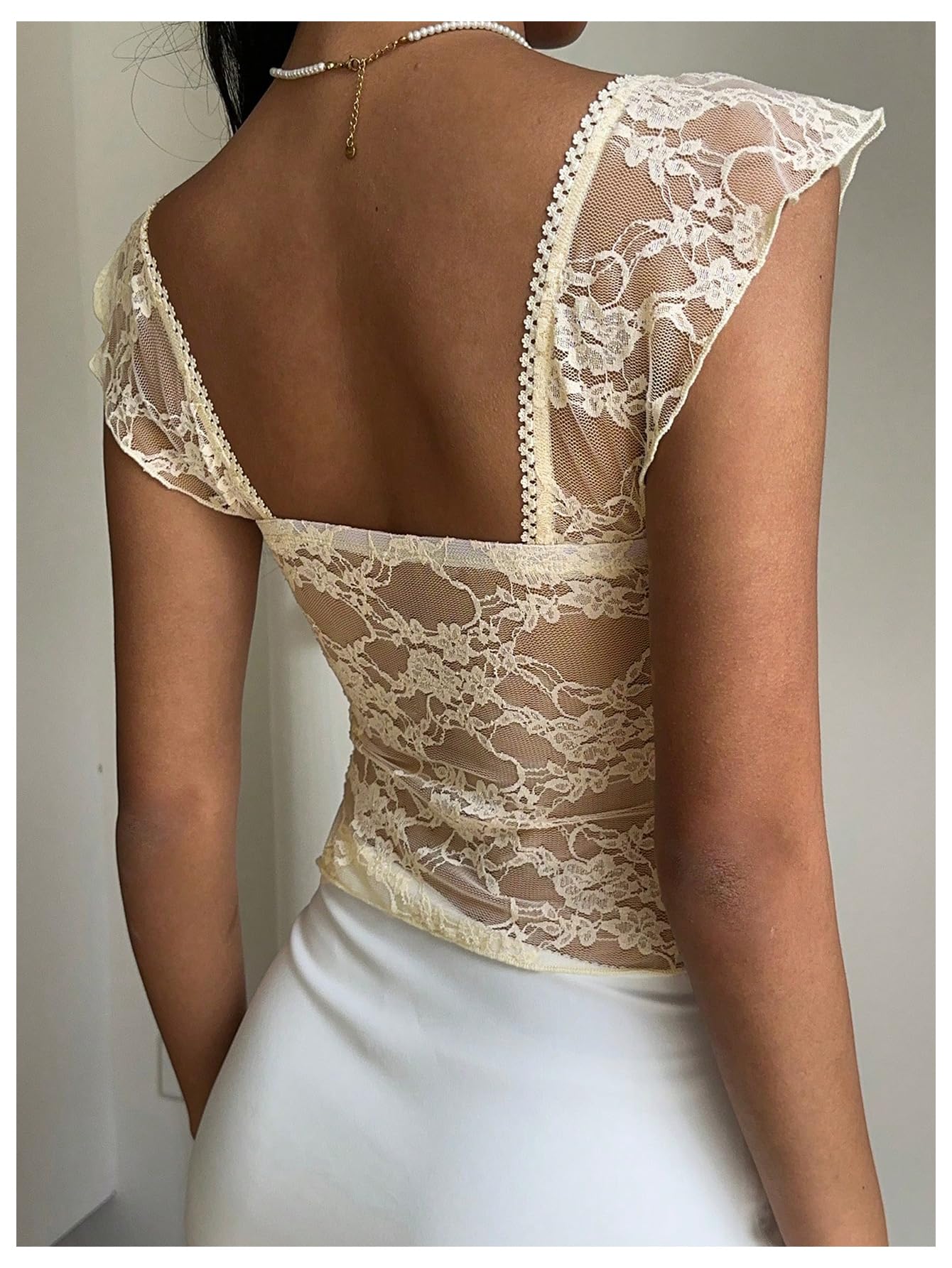 Verdusa Women's Y2k Going Out Tops Floral Lace Cap Sleeve T Shirts Ruched Layered Ruffle Vintage Crop Tops