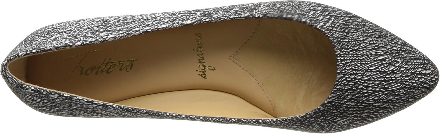 Size 6.5 Black Metalic Trotters Women's Estee Ballet Flat