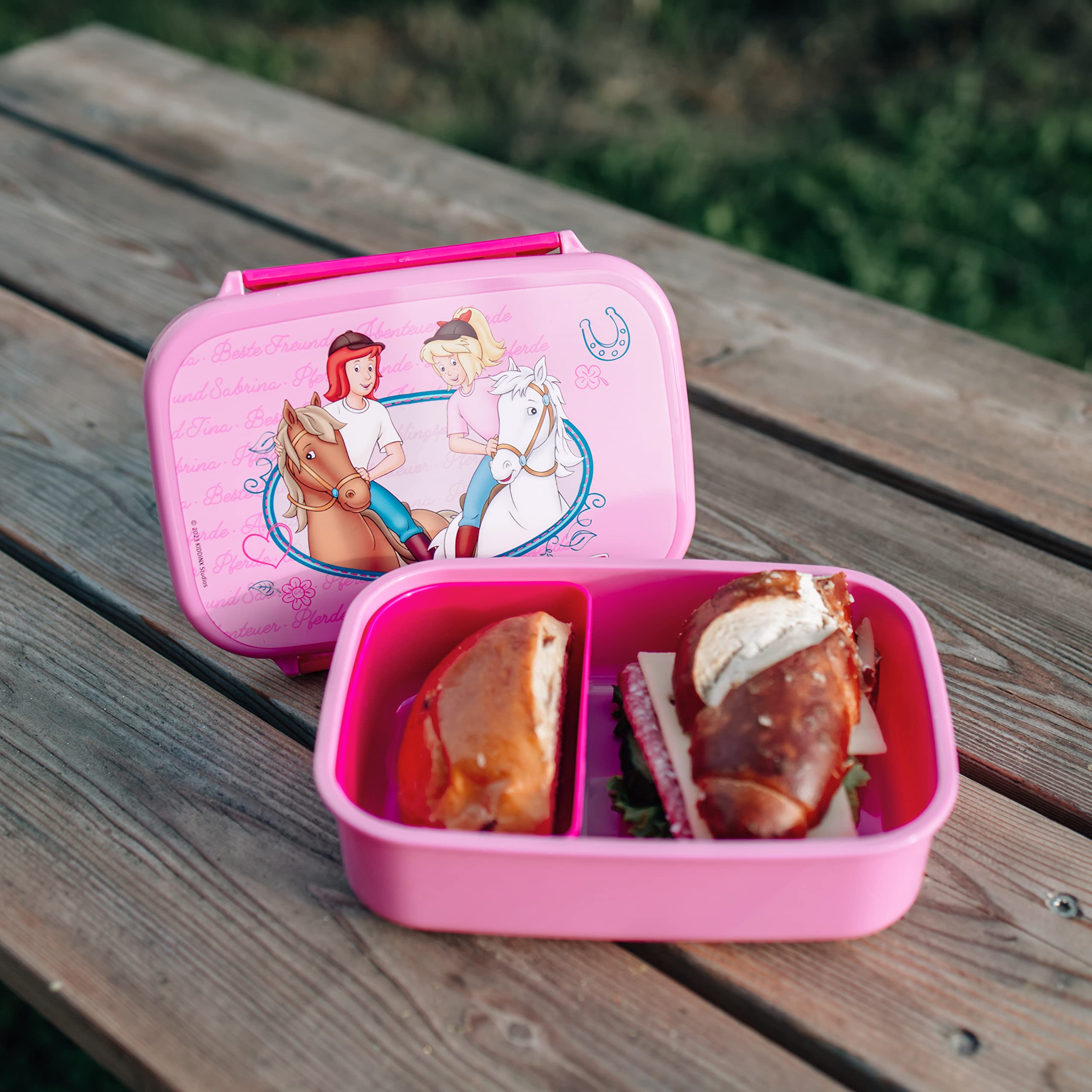 Scooli Bibi & Tina Brotdose Kunststoff mit Einsatz und Verschlussclip Brotzeitdose Lunchbox Geschenk für Kinder