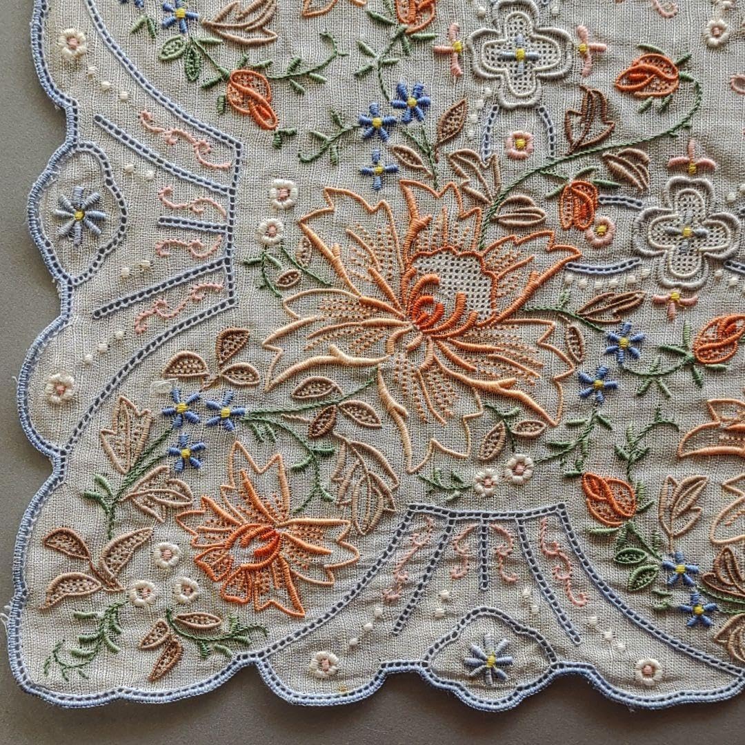 スワトウハンカチ 中国刺繍ハンカチビンテージ 🎂