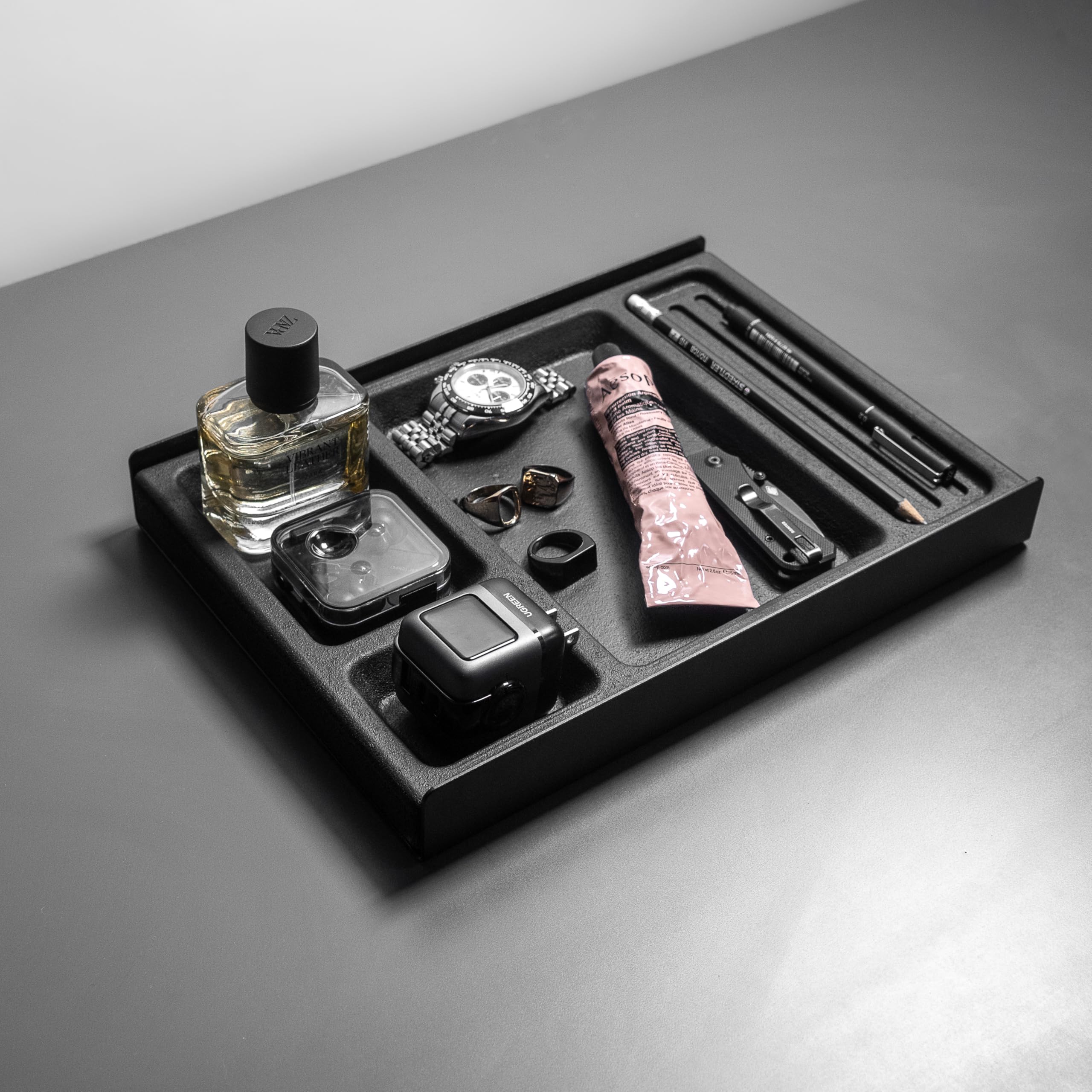 Raico Vassoio portaoggetti da scrivania con scomparti Grovemade alternativa sughero e alluminio Catchall Portapenne Cassetto per scrivania (alluminio nero + sughero nero)