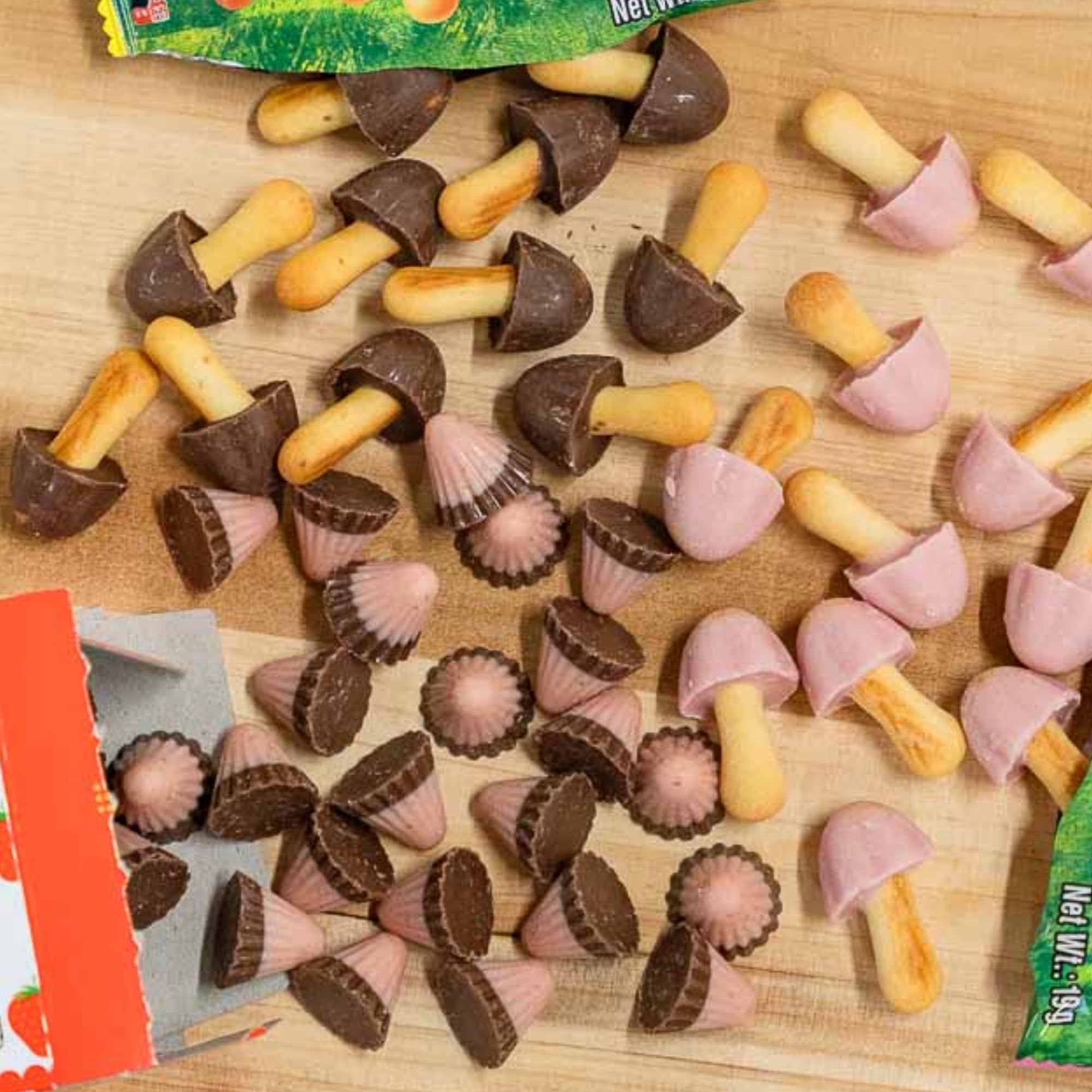 Meiji Chocorooms Strawberry Biscuits 36g (Pack of 8) – Crunchy
