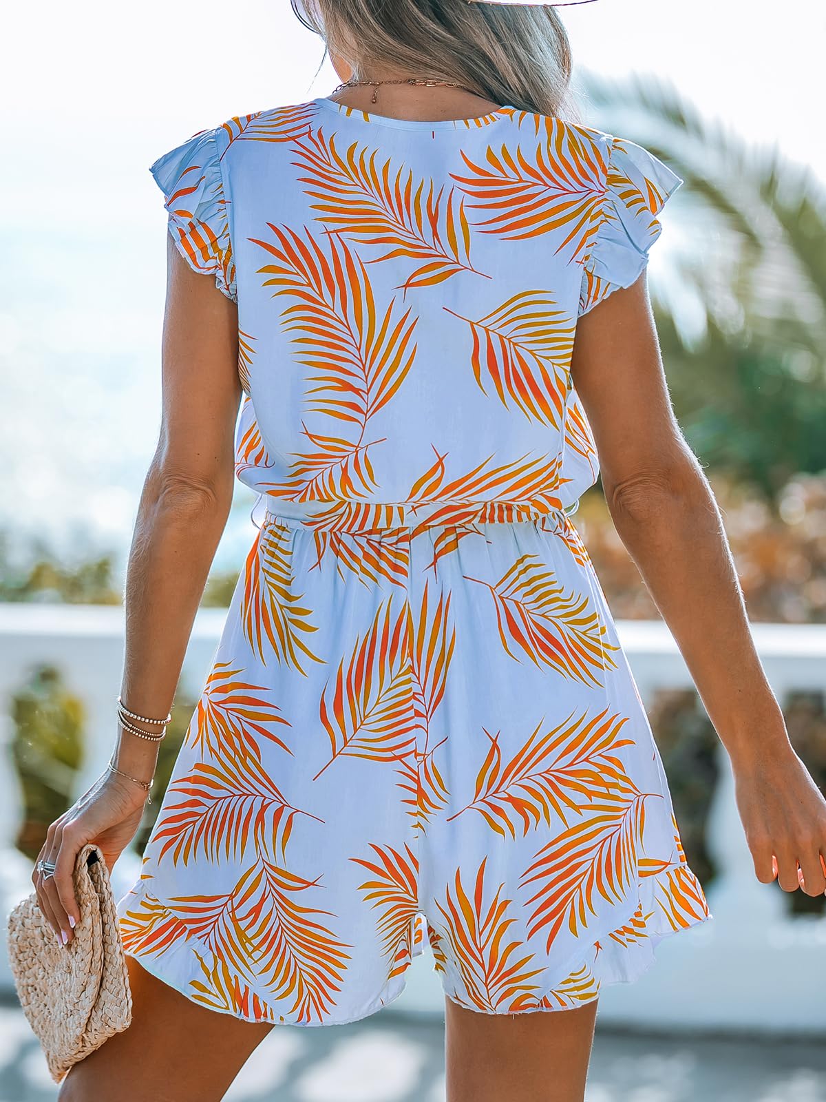 CUPSHE Enterizo para mujer, cuello en V, manga con vuelo, estampado tropical, lazo en la cintura, pierna ancha, overol de verano para la playa
