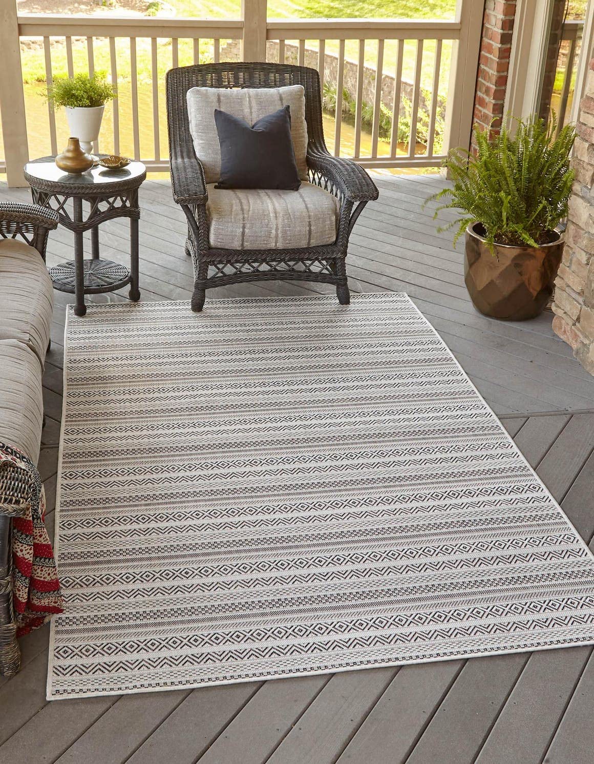 Unique Loom Outdoor Striped Collection Area Rug - Maia (6' 1" x 9' Rectangle, Beige/Ivory)