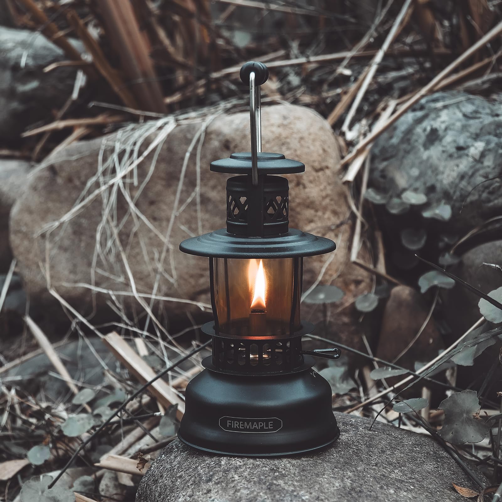Fire-Maple Vintage Petroleumlampe 400 ml – Retro Camping Laterne aus Metall, tragbare Outdoor Öllampe für Bushcraft, Garten & Notfallbeleuchtung (Petroleum nicht enthalten) | Kaltgewalzter Stahl & Glas, Vintage Ästhetik, Kapazität: 13,5 fl.oz, Gewicht: 50
