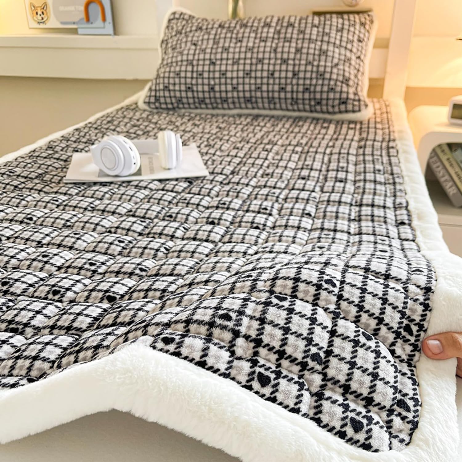 Soft Thickened Warm Milk Velvet Mattress Topper with 2 Pillow Cover, Blanket for Sleeping Comfortable & Cozy Home Bedroom Dorm Bedding (Grey Plaid, 79x86 in) 79x86 IN Grey Plaid