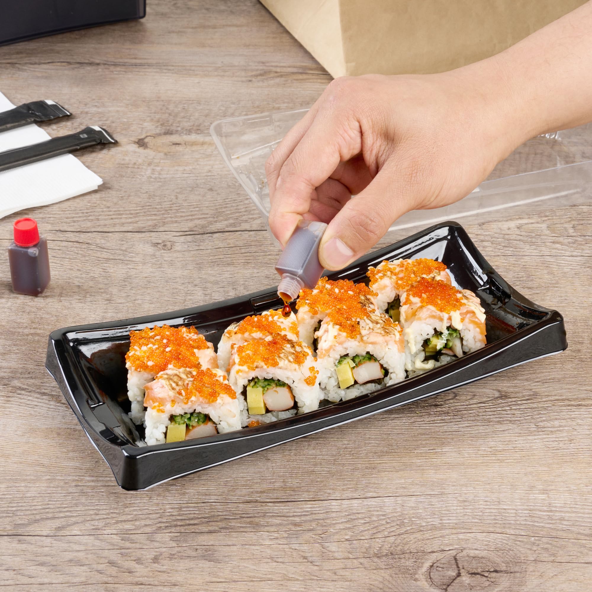 Restaurantware -Bento Tek - Mini botellas de salsa de soja de 6 mililitros, 1000 mini botellas desechables para condimentos con tapas rojas, paquete de condimentos, vinagre o salsa, botellas de