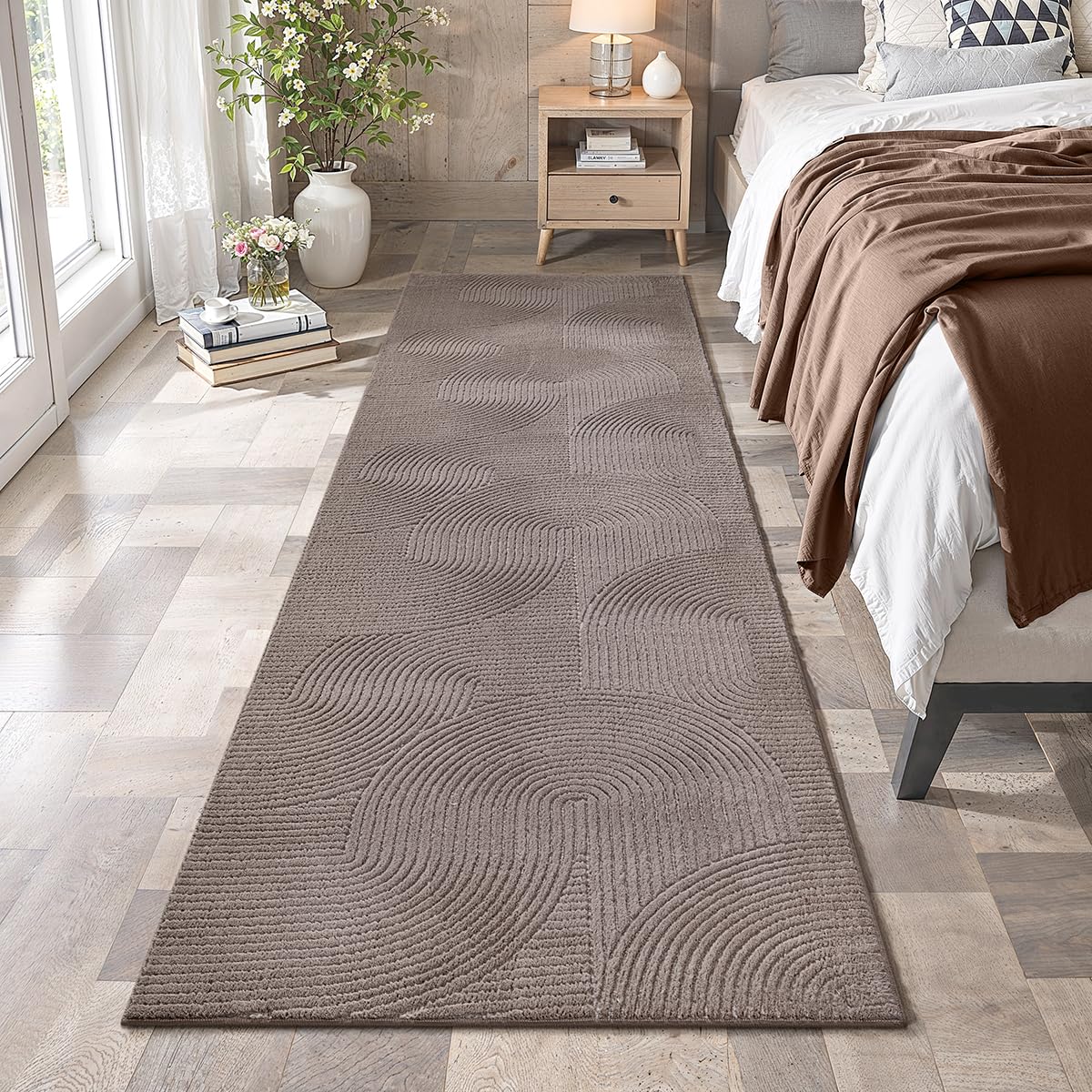 the carpet Rio - Moderner Kurzflor Teppich, weicher und pflegeleichter Anti-Rutsch-Teppich mit 3D-Optik, robust, für Wohnzimmer und Schlafzimmer, Beige, 80 x 300 cm