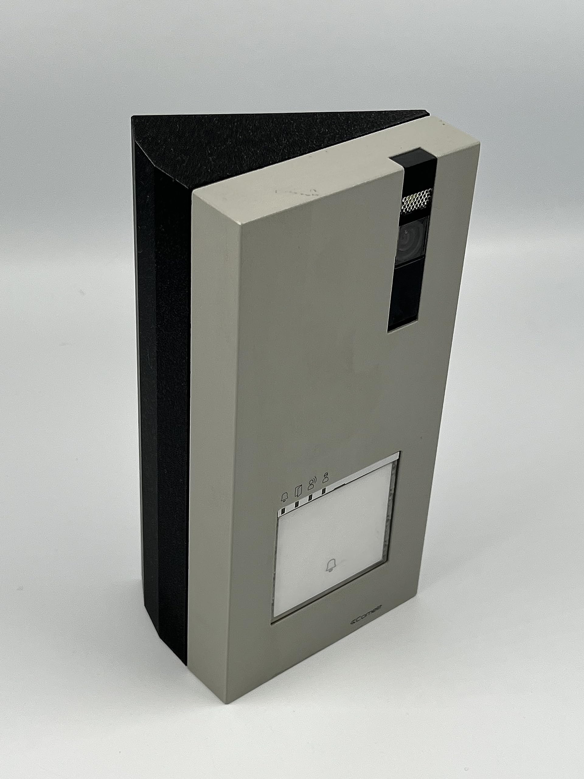 Behuizing met 45° hoek, zwart, metallic, compatibel met Comelit