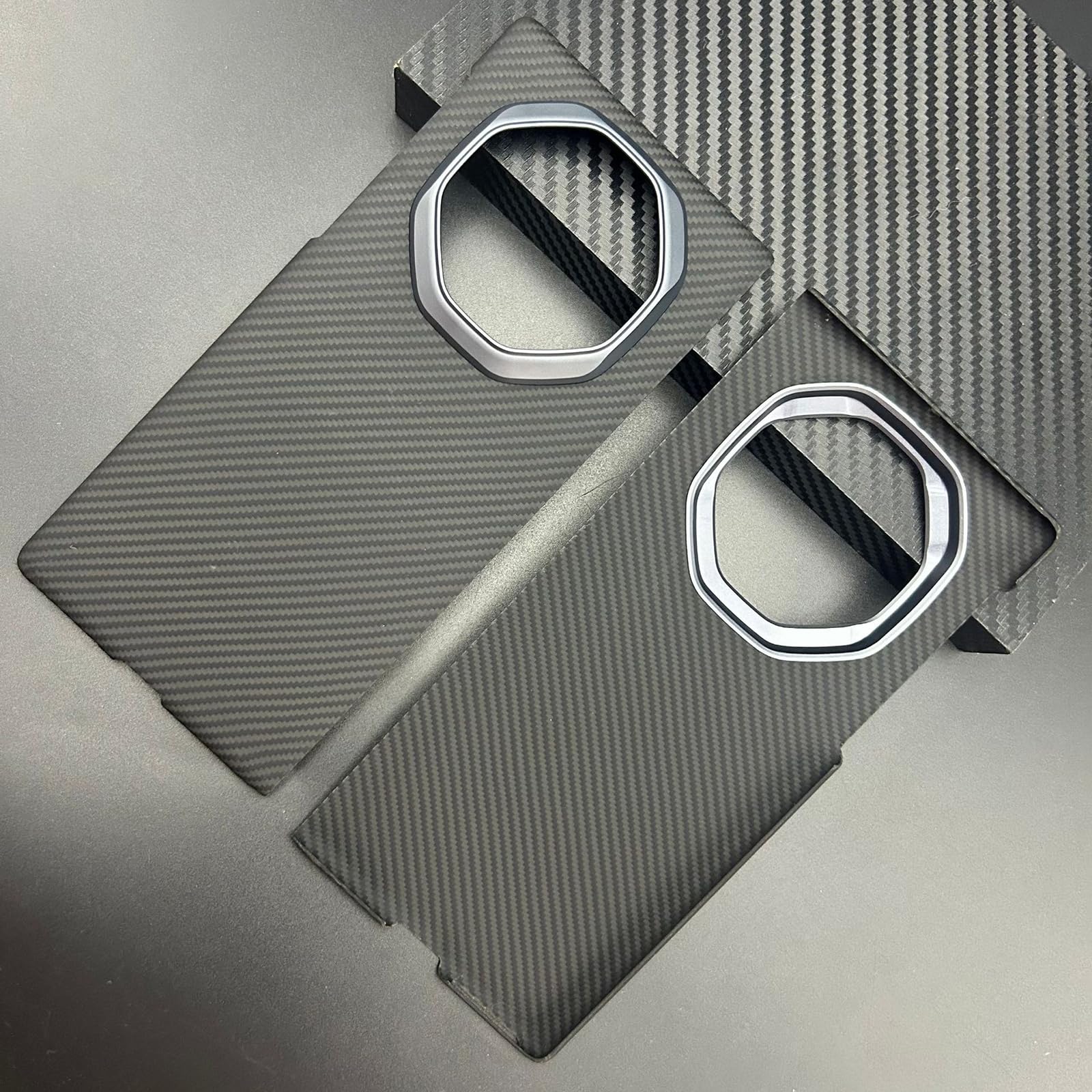 Etui do Huawei Mate XT, ultra cienkie etui ochronne z włókna węglowego, minimalistyczne, odporne na uderzenia i zarysowania, kolor srebrny, Mate XT