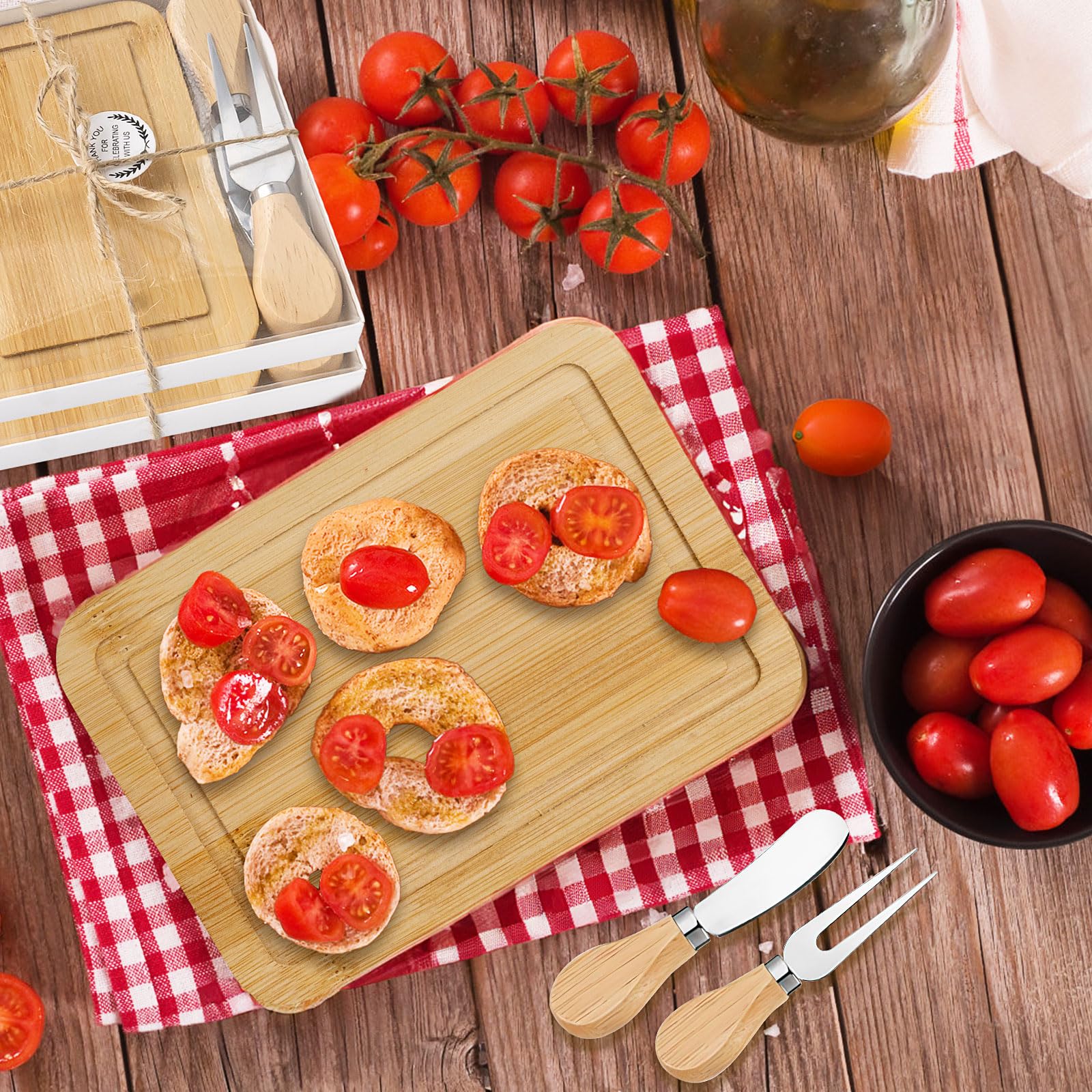 15er Set Käsebrett Gastgeschenke Hochzeit - Mini Charcuterie Boards aus Bambus mit Messer & Gabel - Mitgebsel für Gäste Babyparty, Taufe, Geburtstag - Inkl. Geschenkbox & Thank You Anhänger