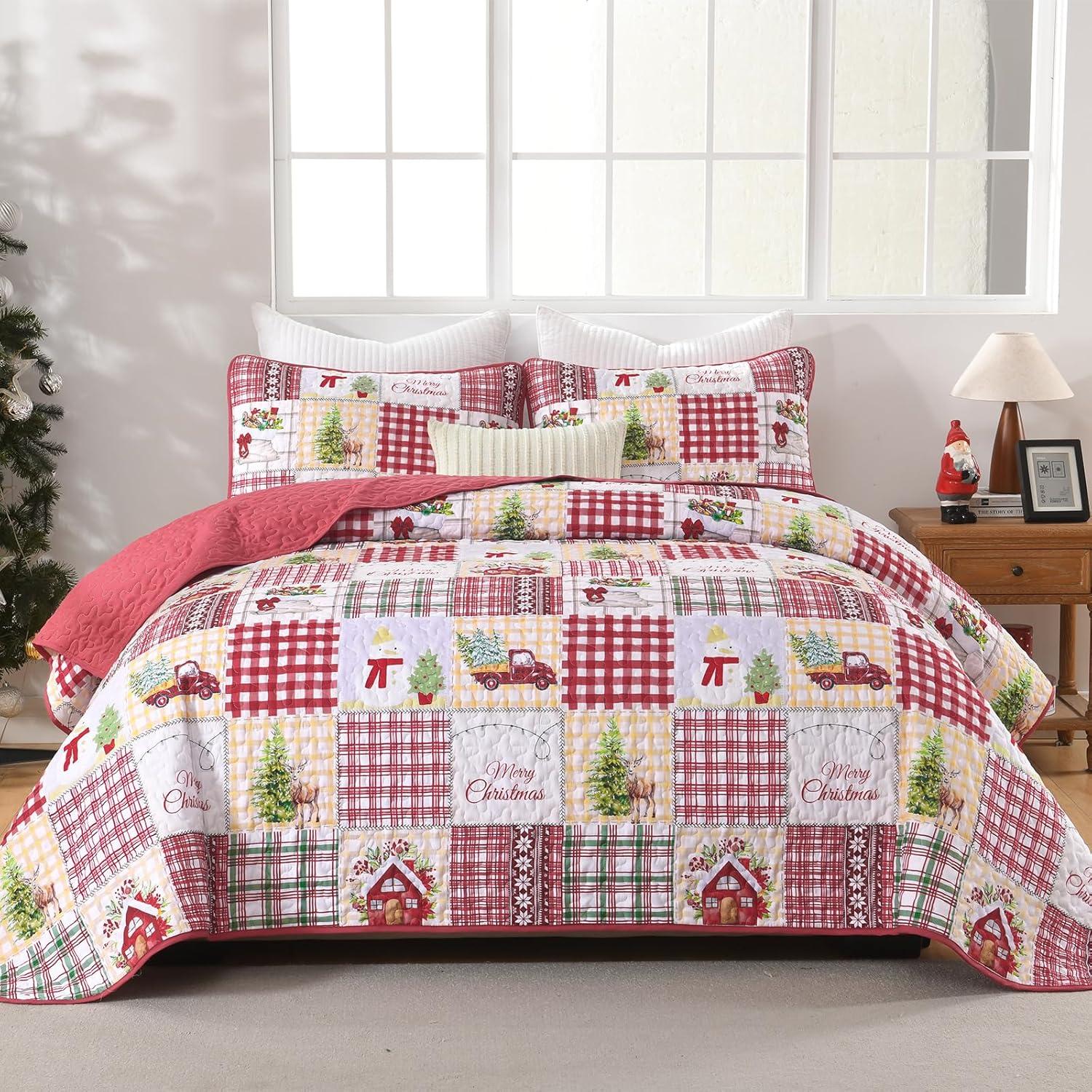 Luxudecor Christmas Quilt Set Queen Size Cardinal Birds Quilt Poinsettia Holly Mistletoe Patchwork Bedspread Bedding Set Soft Microfiber Bed Cover with Pillow Shams 96"x 90"