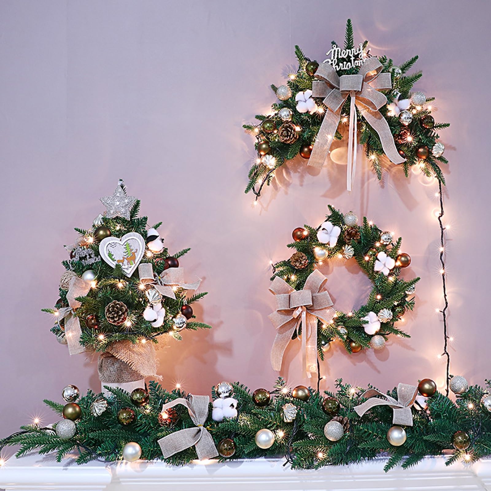 Guirnalda, Guirnalda preiluminada de 9 pies con Cadena Luces LED, piñas, Bayas, Bolas, Cinta, algodón y Decoraciones navideñas en la repisa