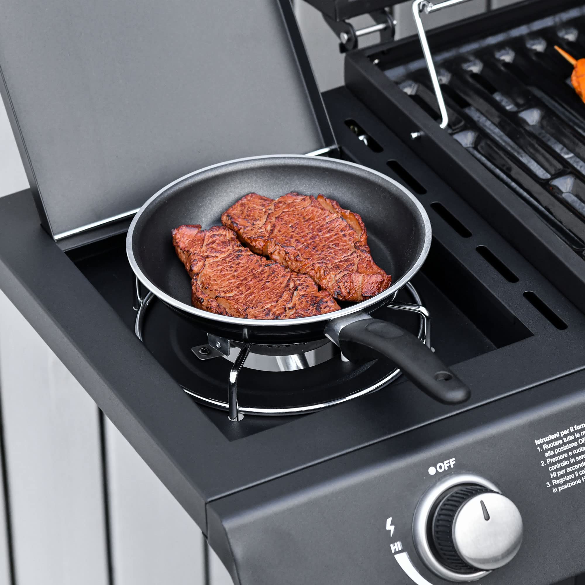 Outsunny Barbecue a Gas con Coperchio, 7 Bruciatori Totali da 20kW e Fornello Laterale, Termometro, Mensola e 2 Ruote, 135x50x100cm Nero
