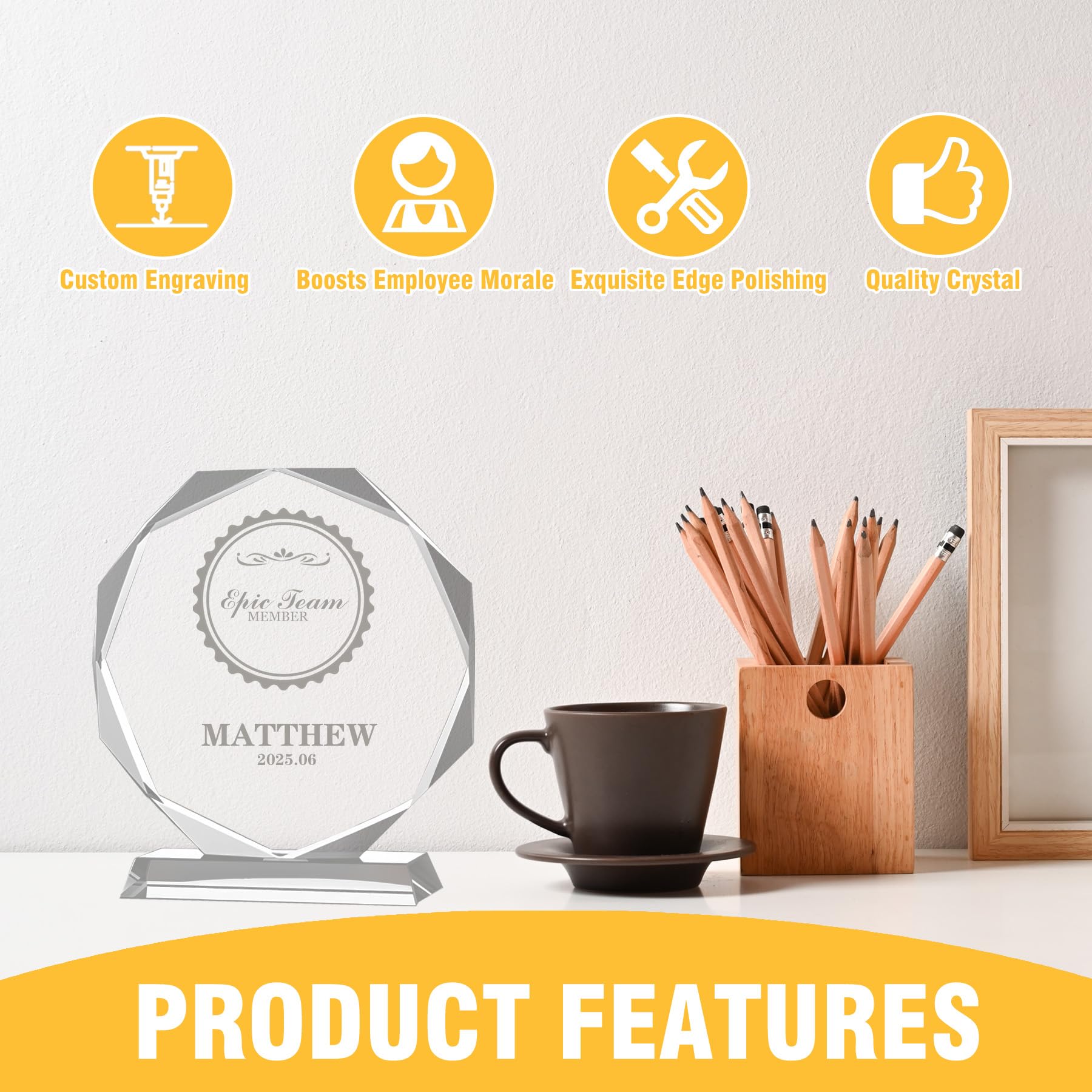 Trofeo de vidrio personalizado grabado con texto y logotipo. Placa