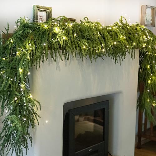 Miniatura 15 de MISSPIN Guirnalda de Navidad de 9 pies con tira de luces, guirnalda de pino de cedro de tacto real, guirnalda verde artificial para mesa, manto,